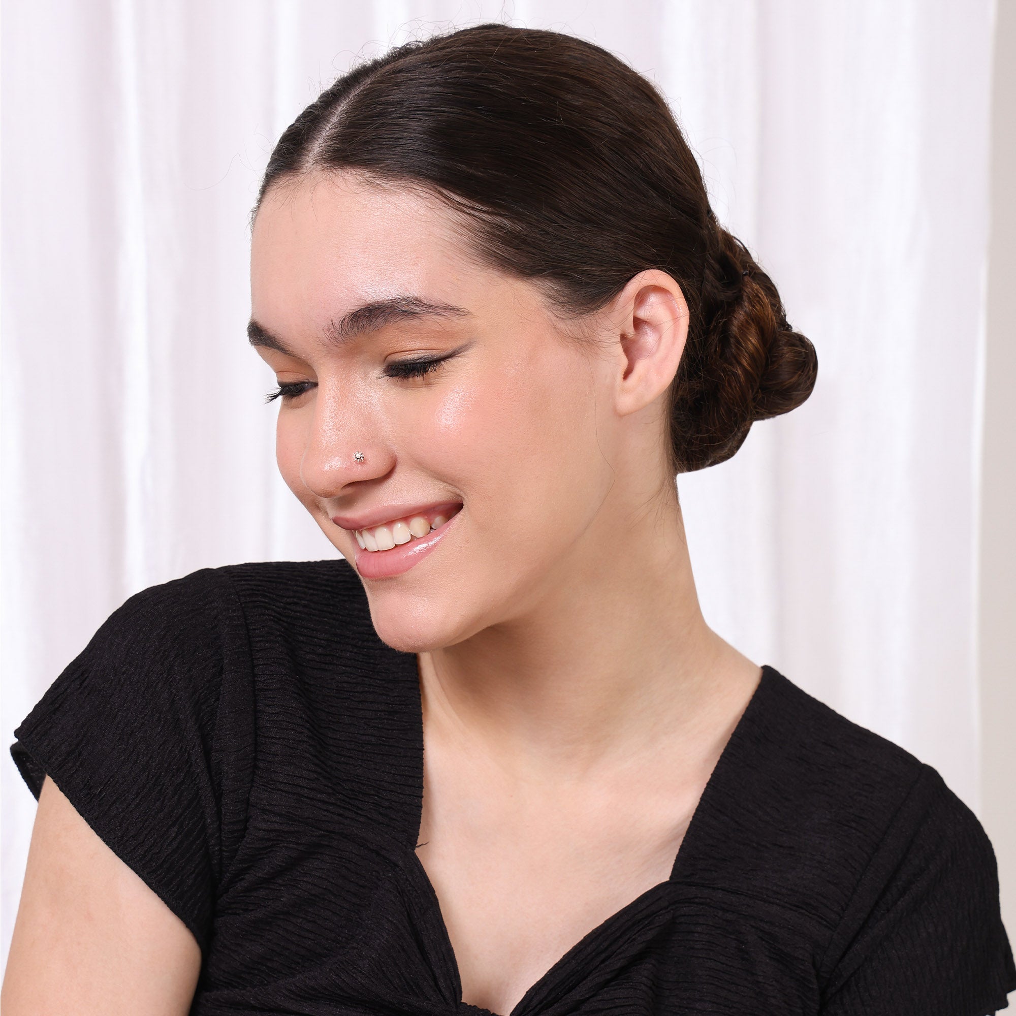 Pearl Floret Nose Pin