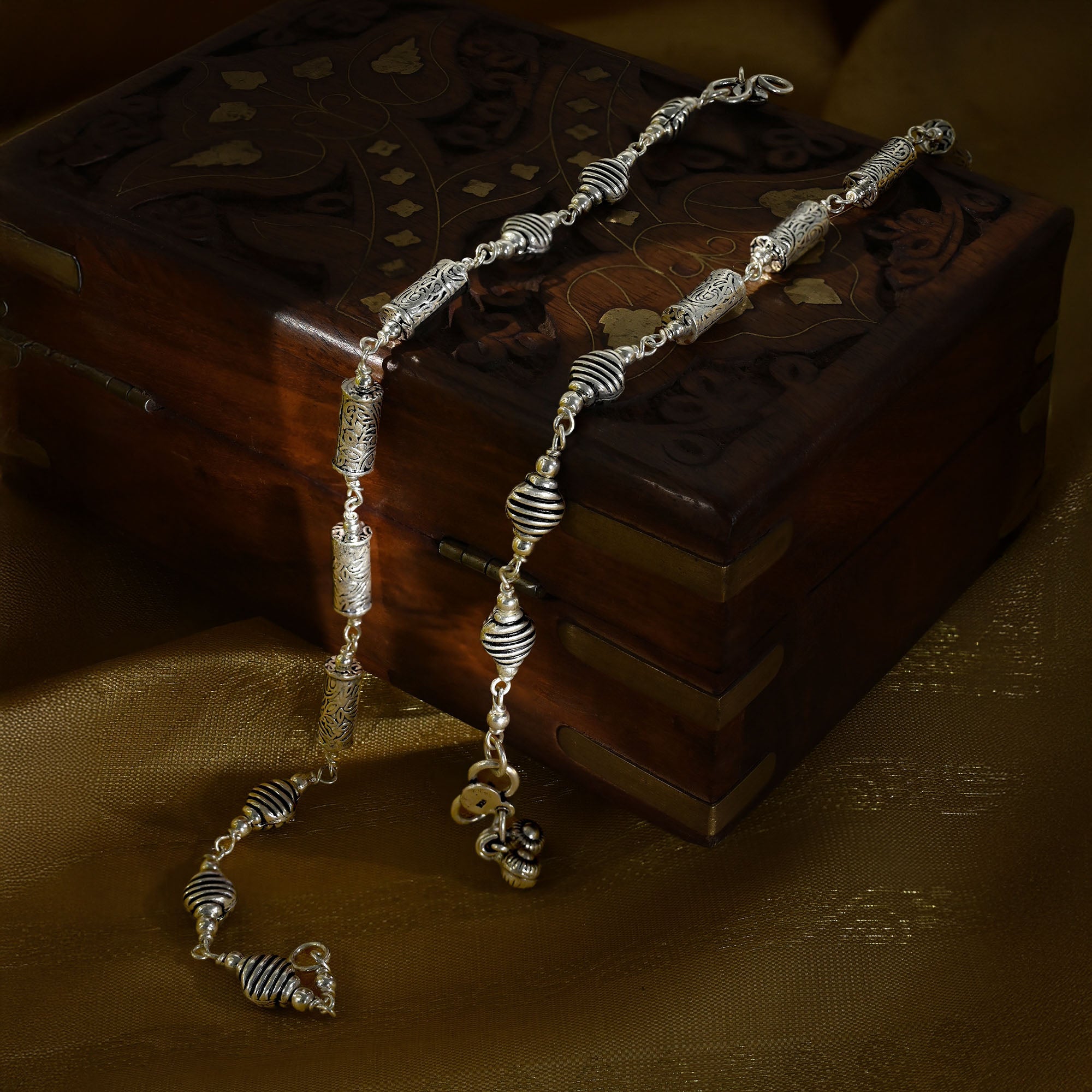 Cylindrical Motifs Silver Anklets