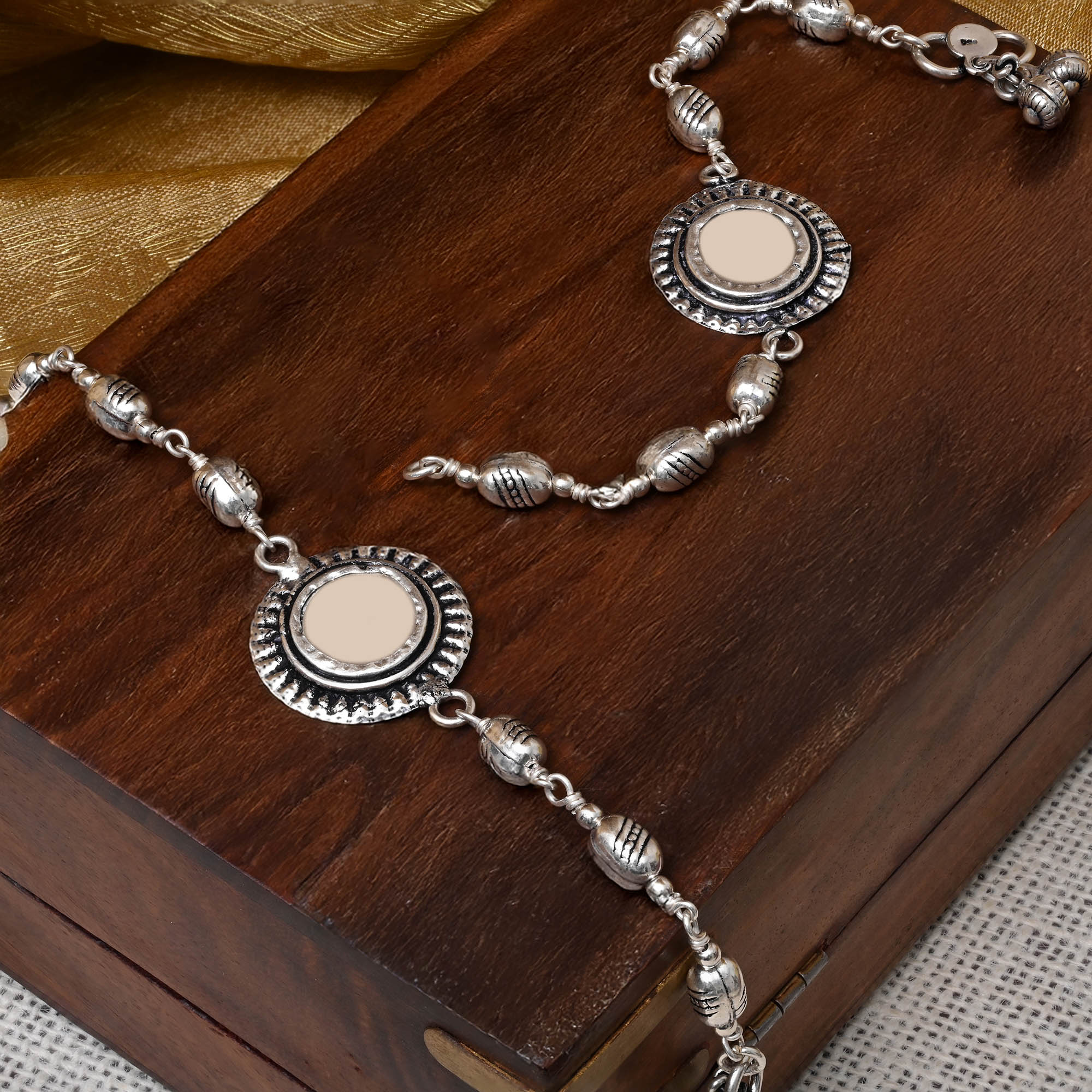 Textured Disc Motif Silver Anklet