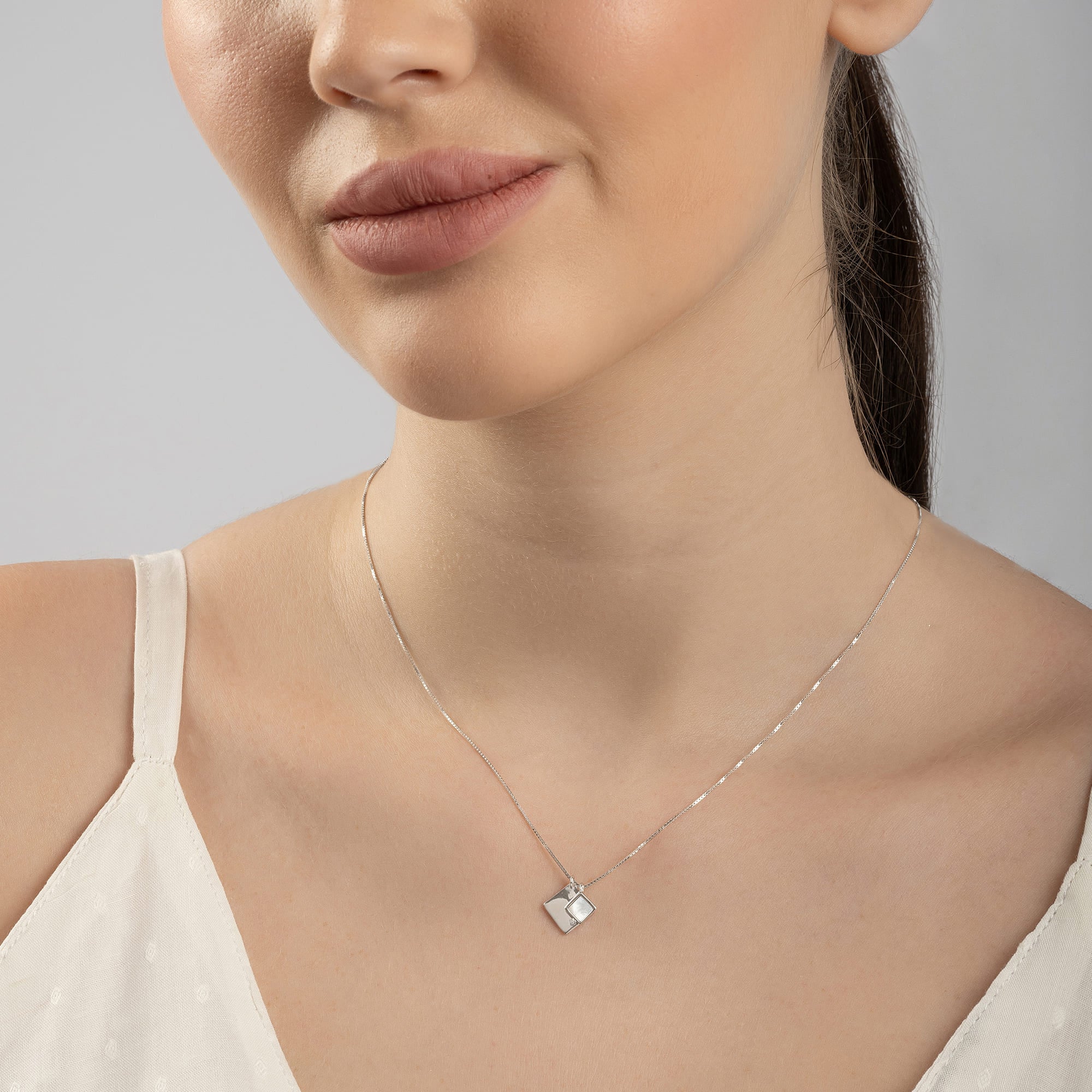 Overlapping Squares Necklace