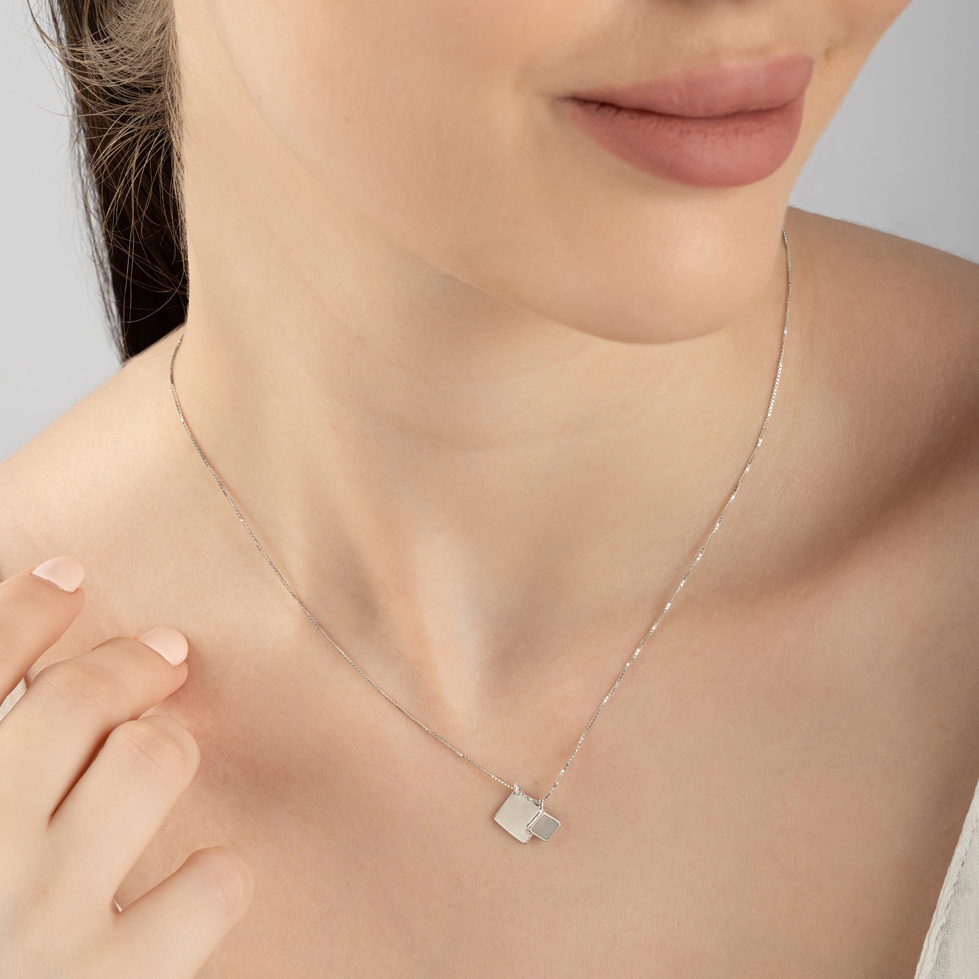 Overlapping Squares Necklace