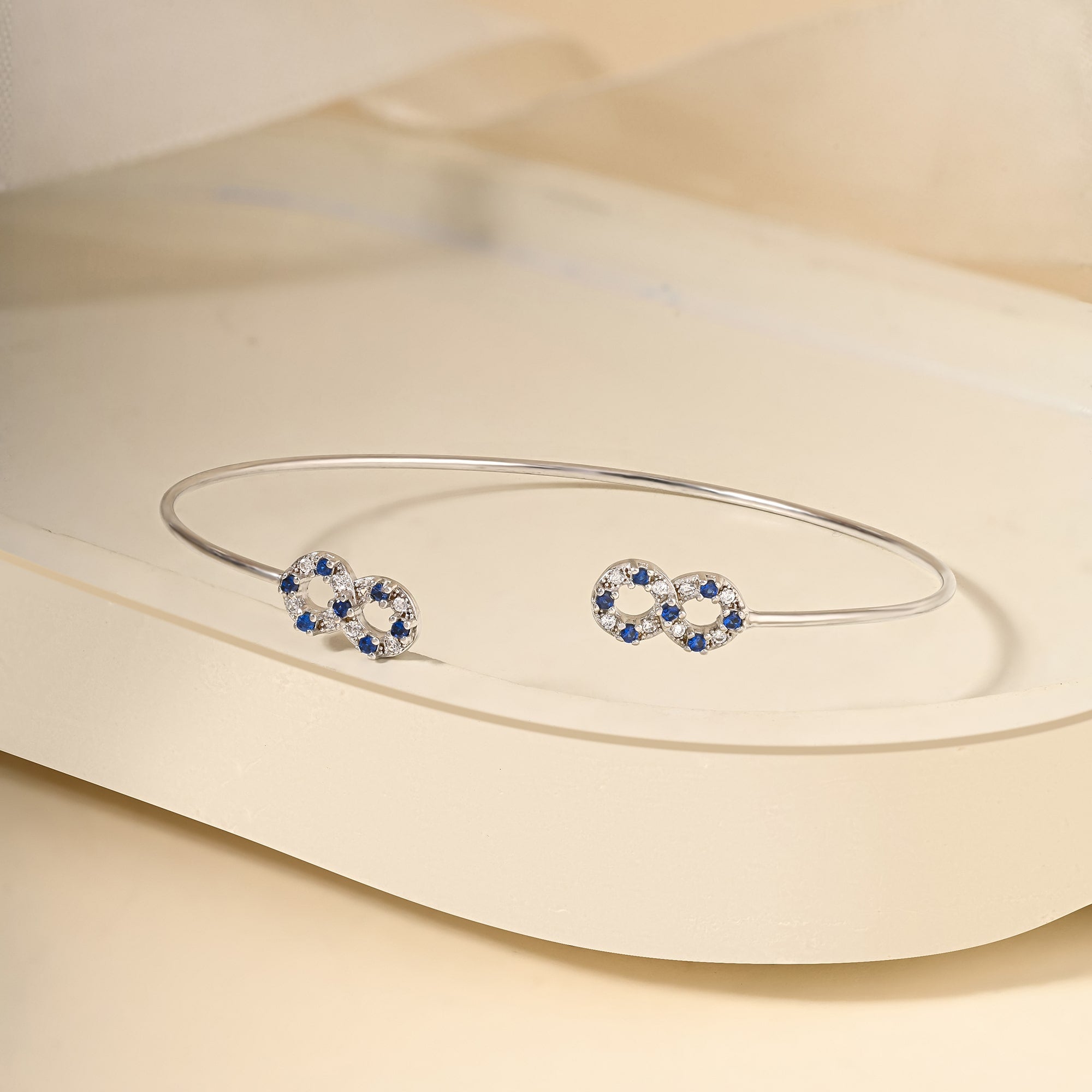 Infinity Charm kada