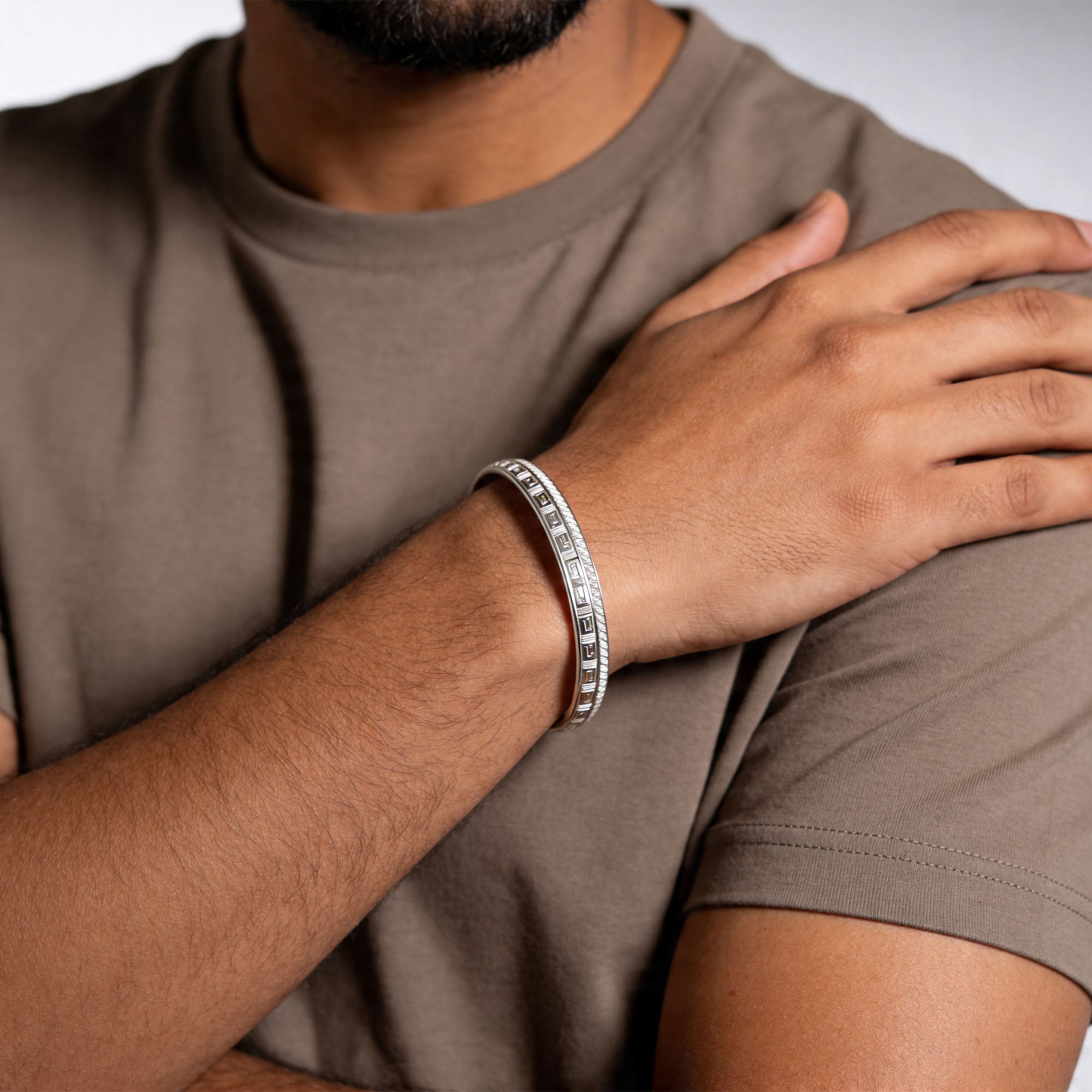 Modern Greek Pattern Kada