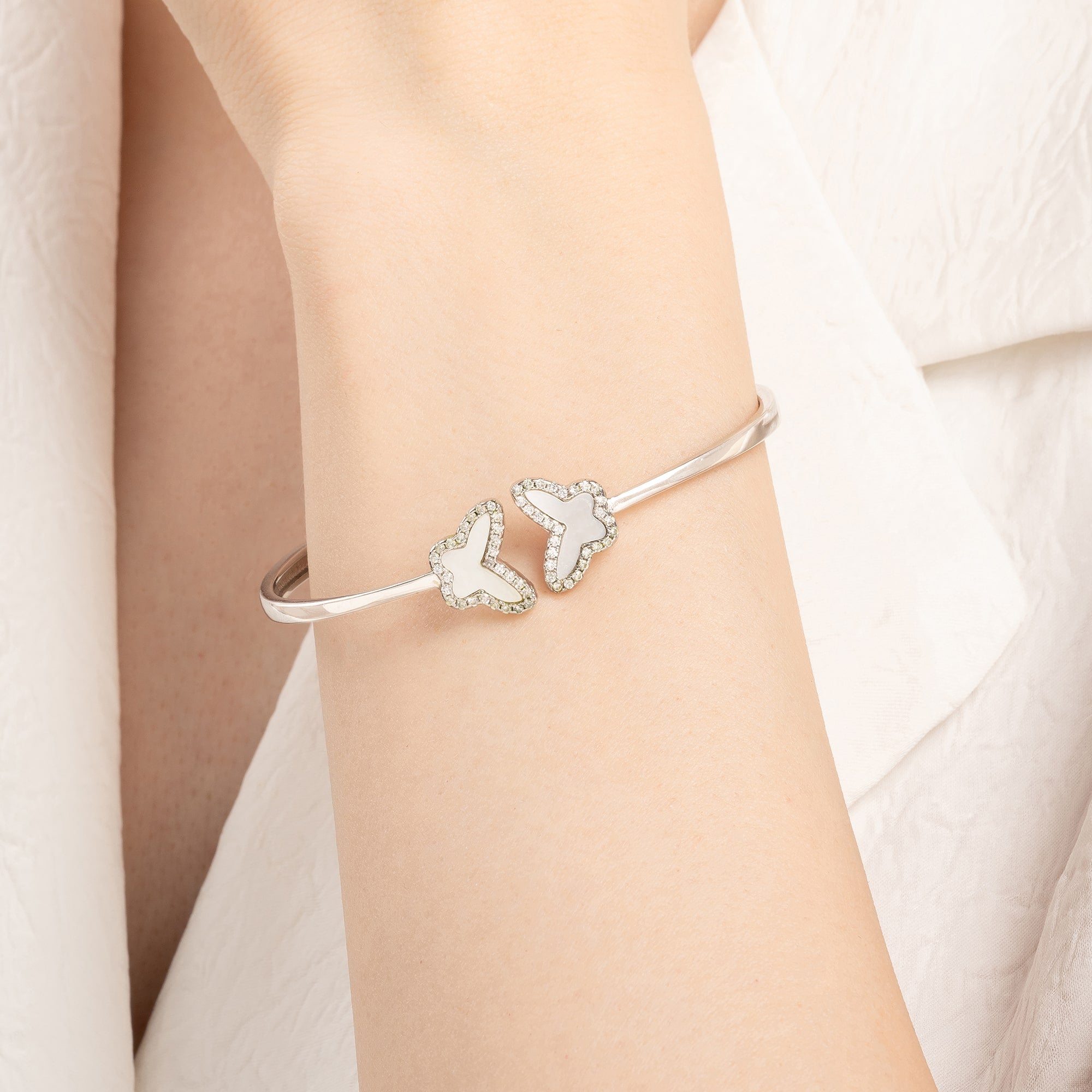 Butterfly Radiant Solitaire Kada