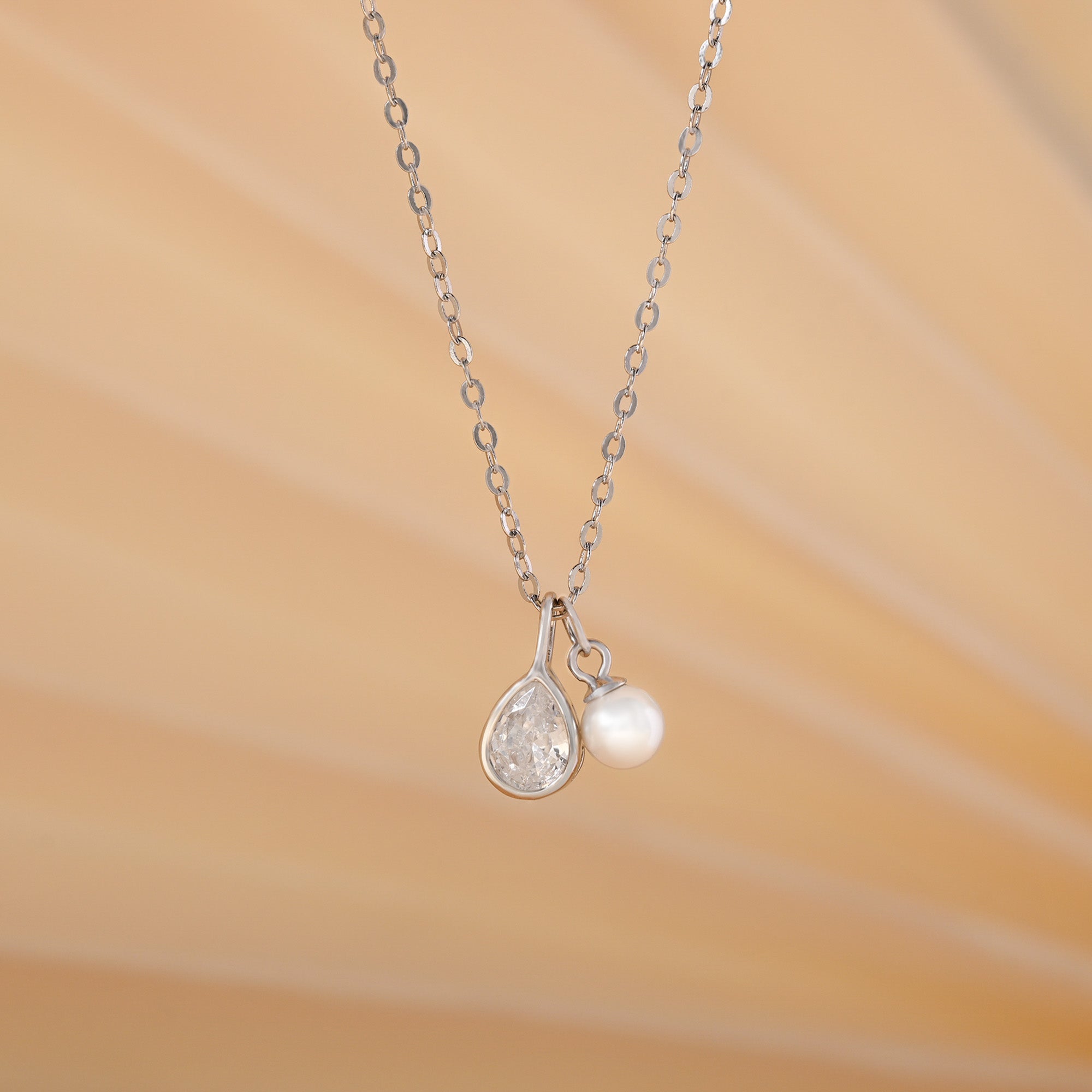 Teardrop Pearl Charm Chain