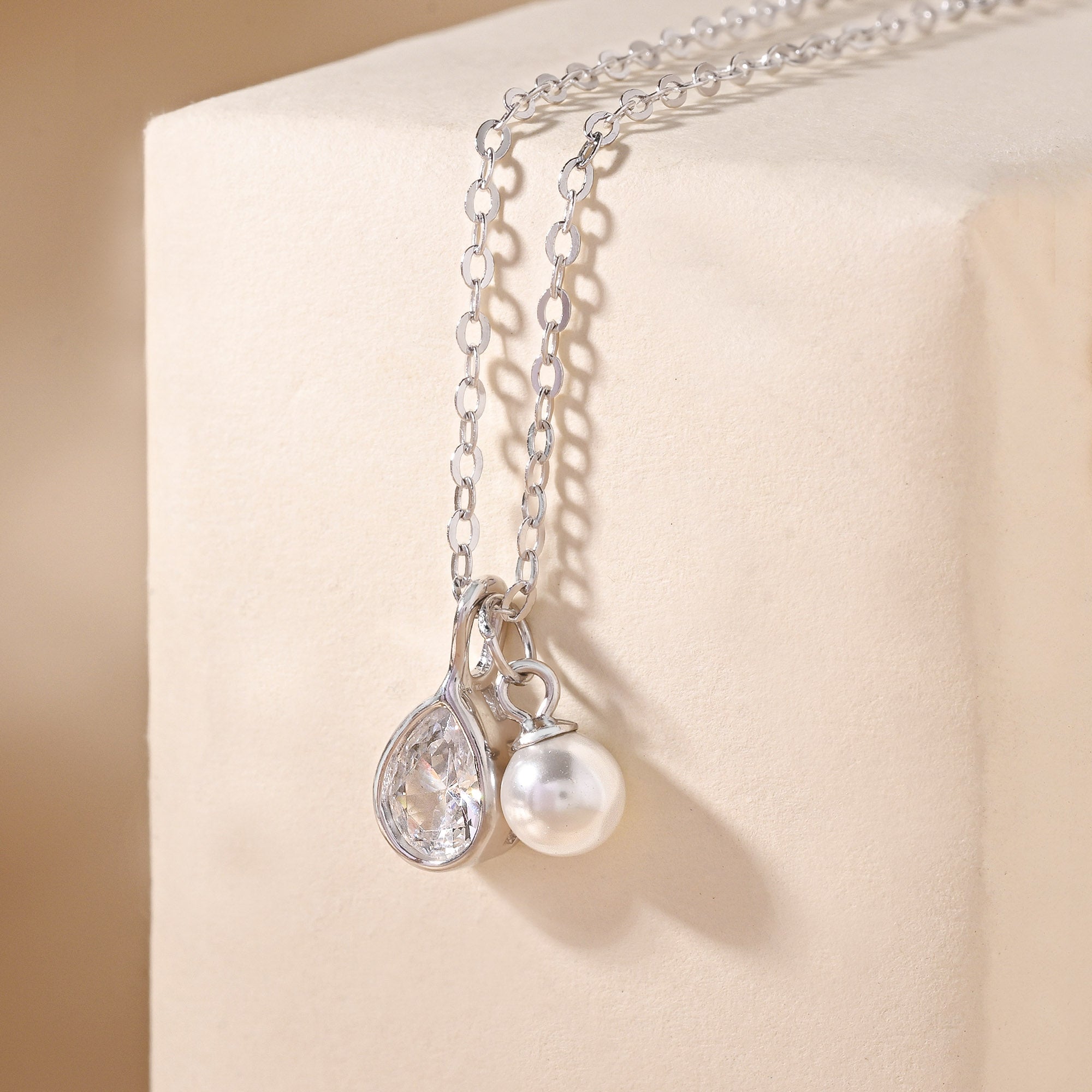 Teardrop Pearl Charm Chain