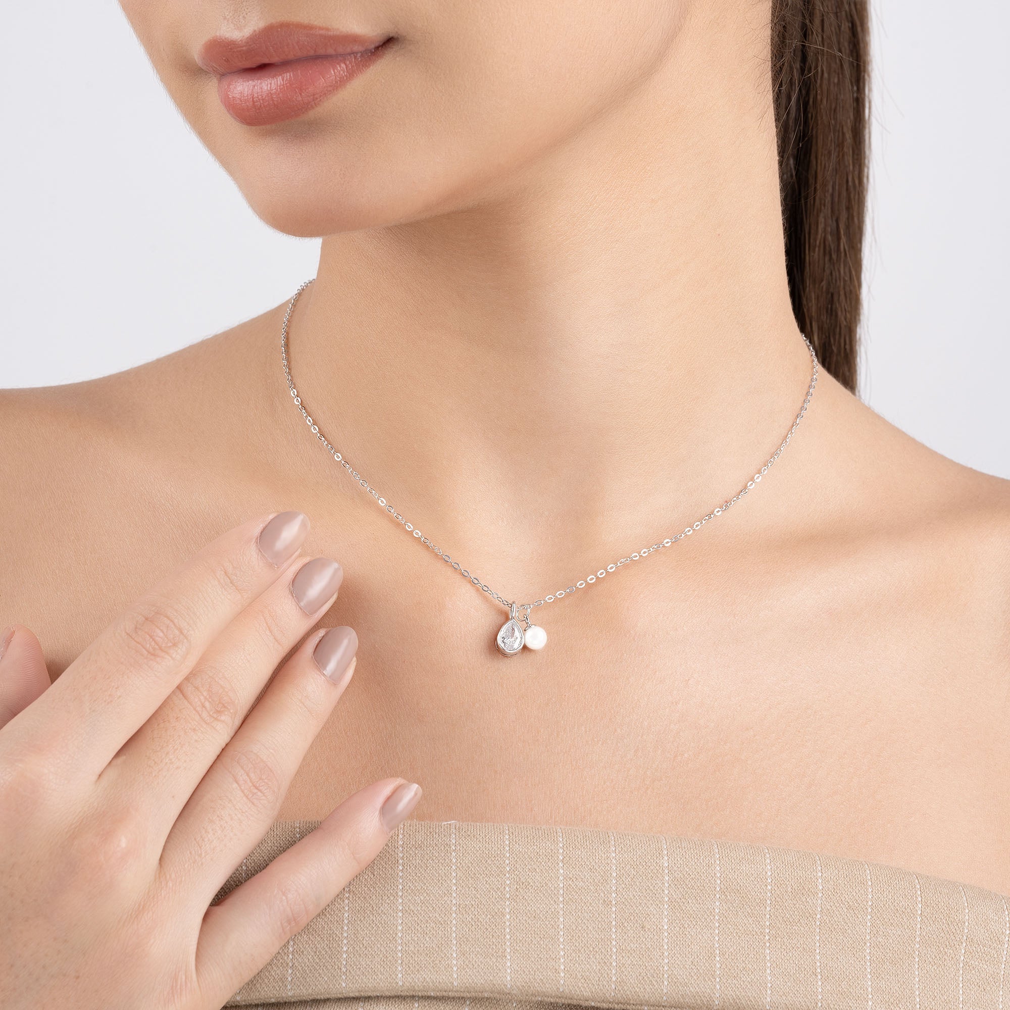 Teardrop Pearl Charm Chain