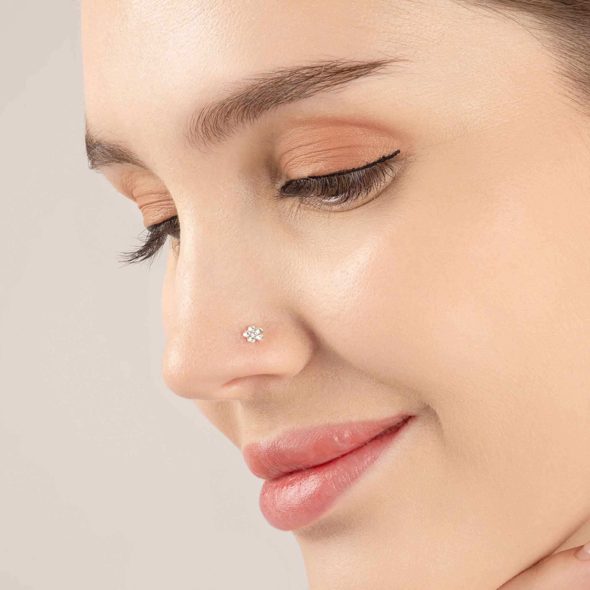 Petal Glow Nose Pin