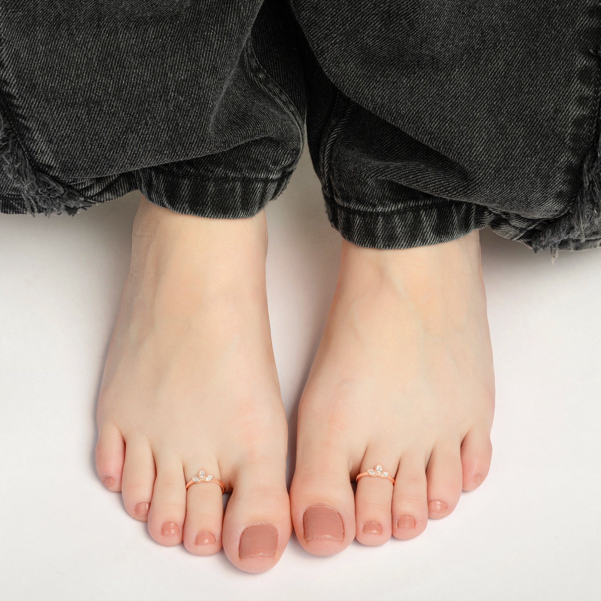 silver toe rings