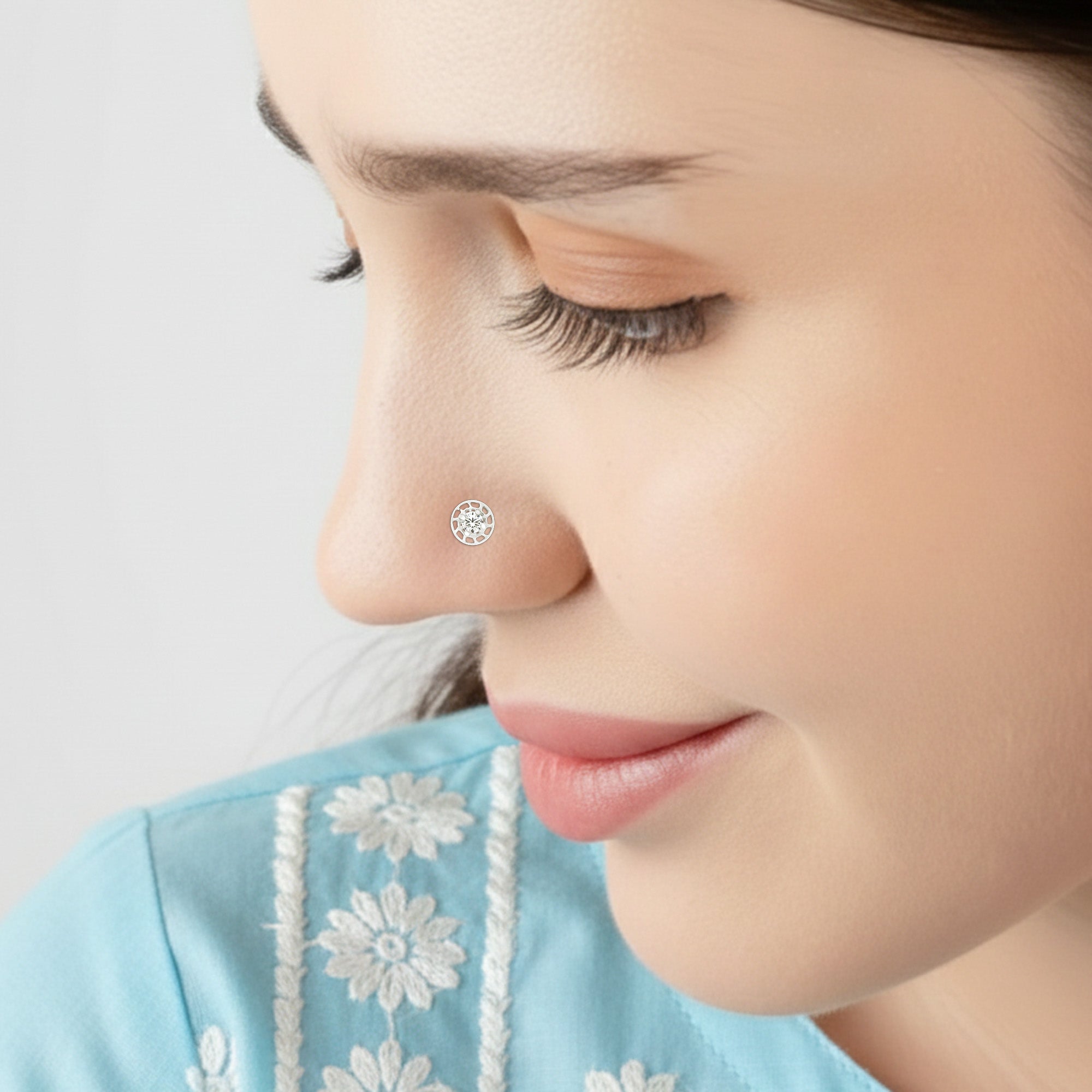 Openwork Bloom Silver Nose Pin