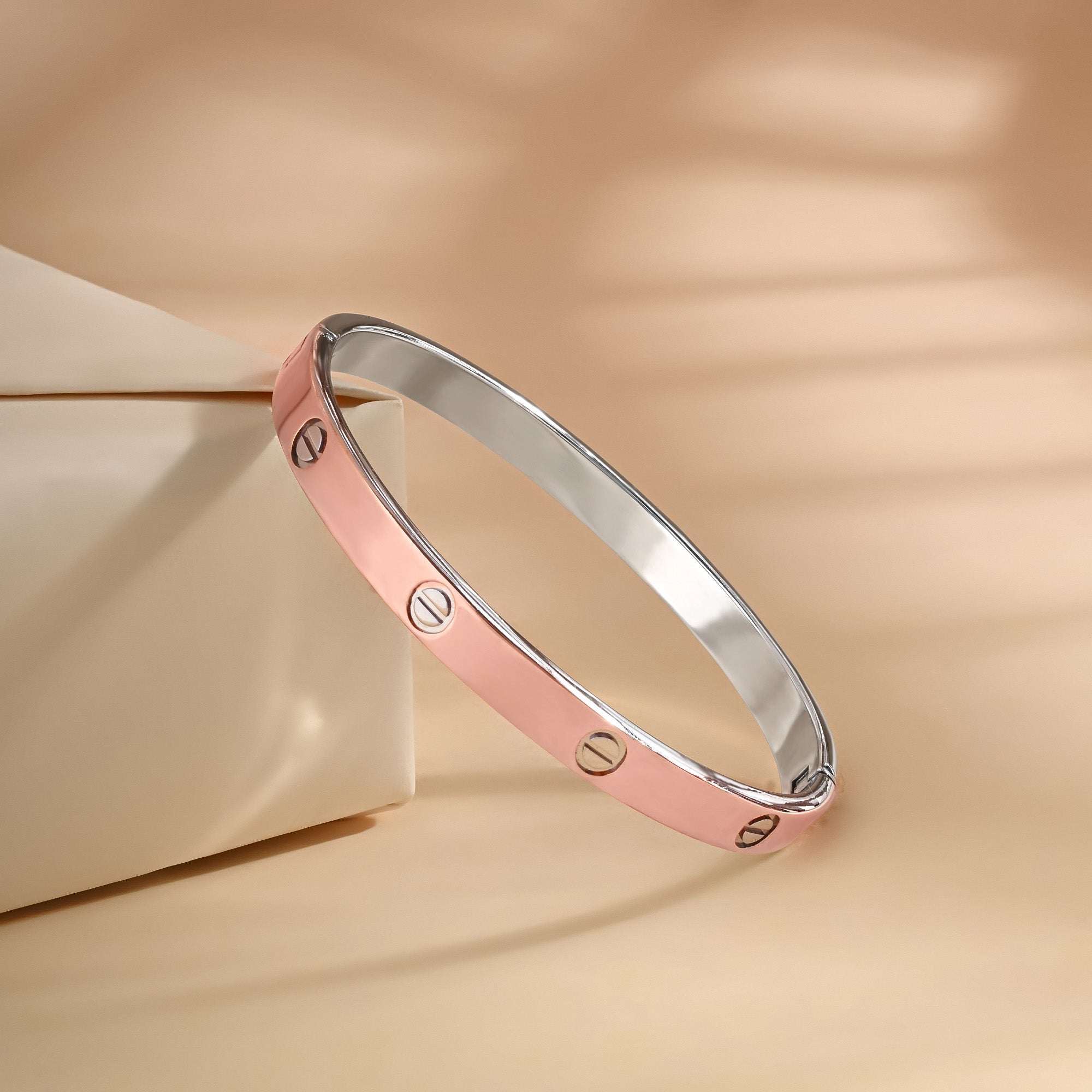 cartier kada for her