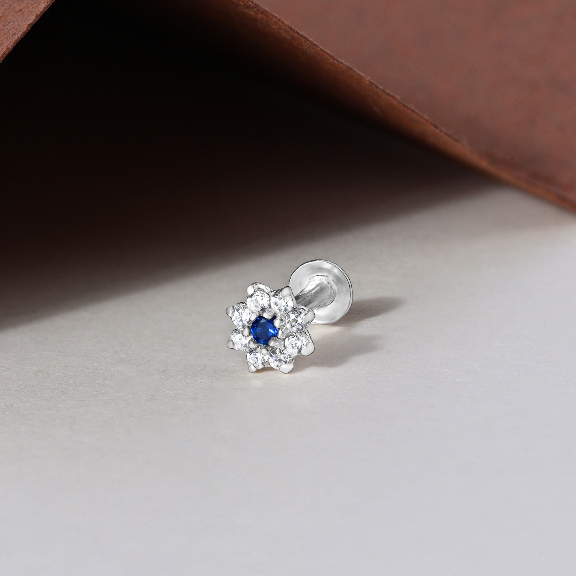 Flower Shape Silver Nose Pin
