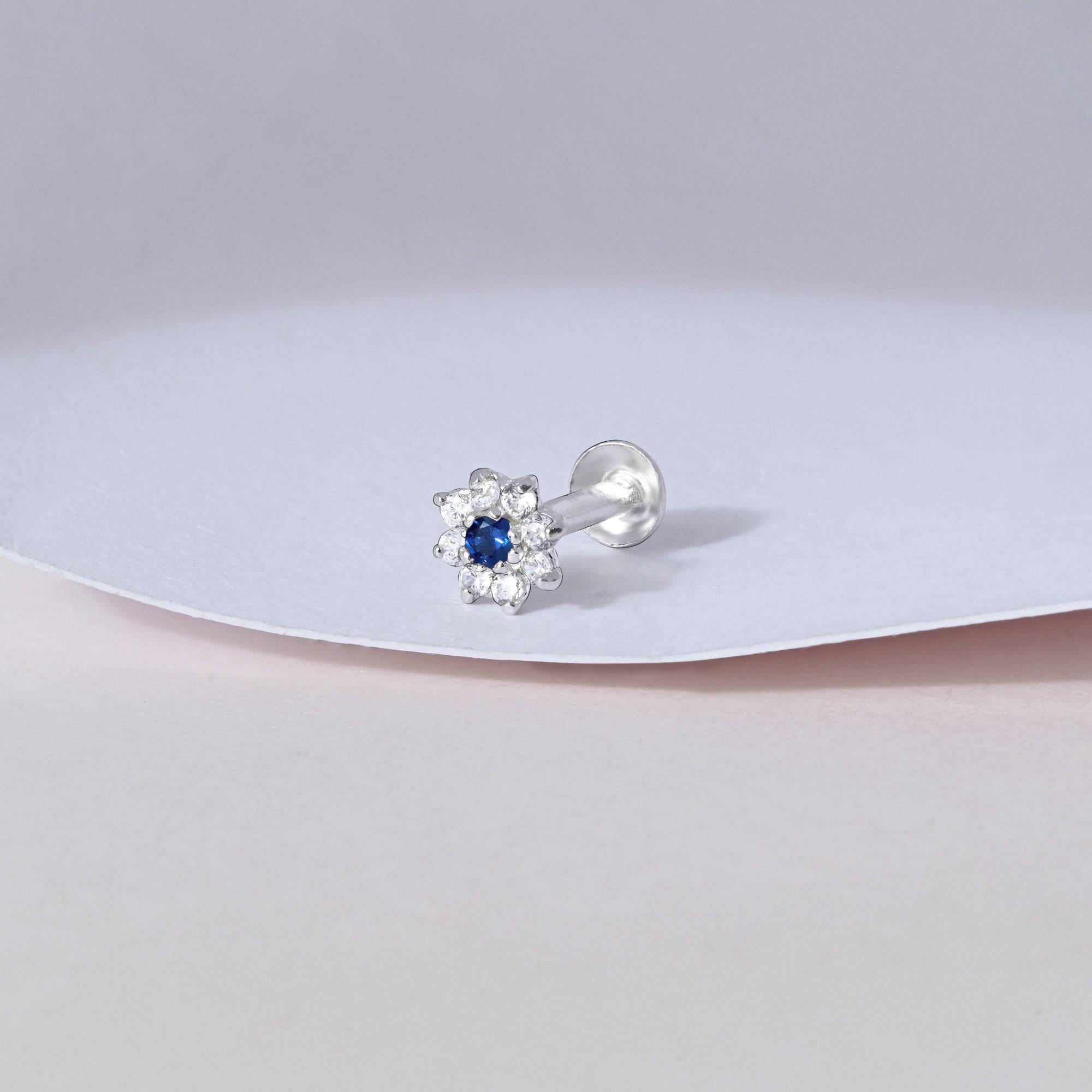 Flower Shape Silver Nose Pin