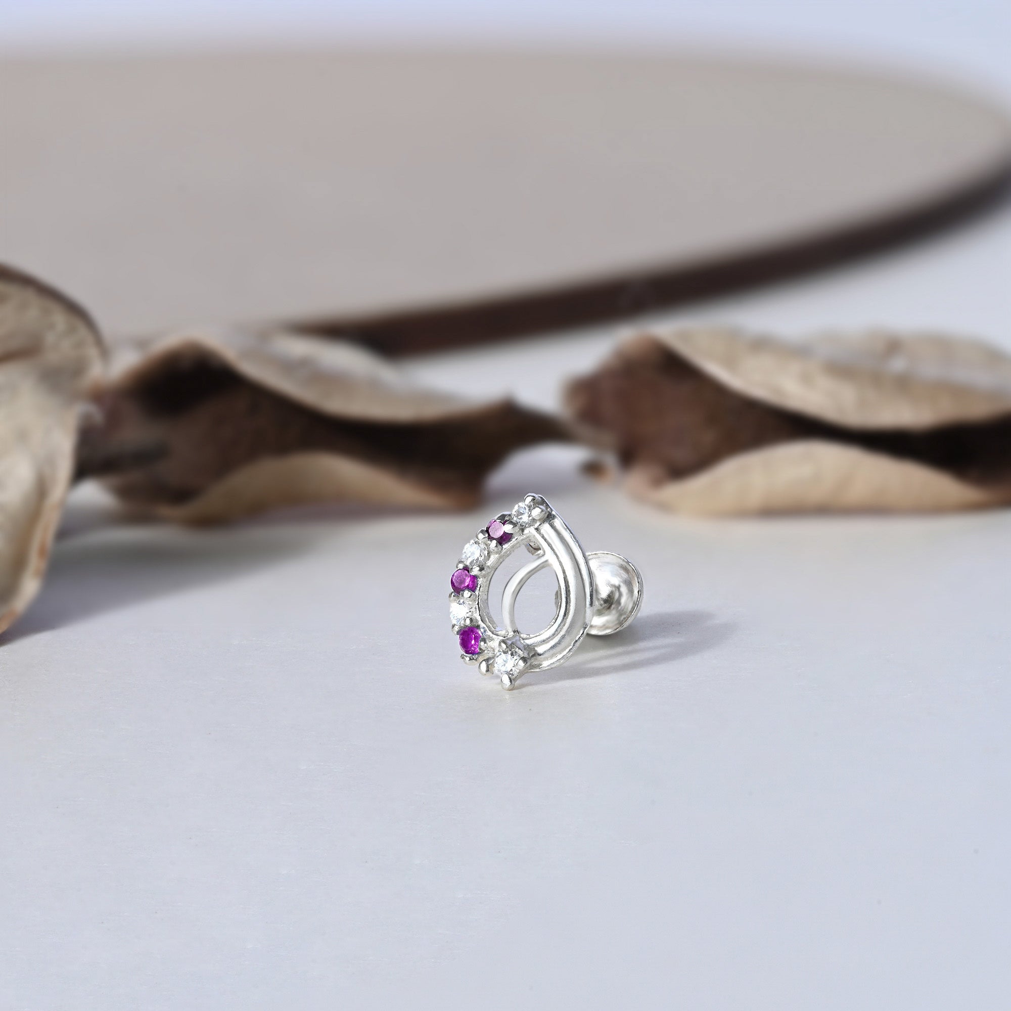 Leaf Arc Silver Nose Pin