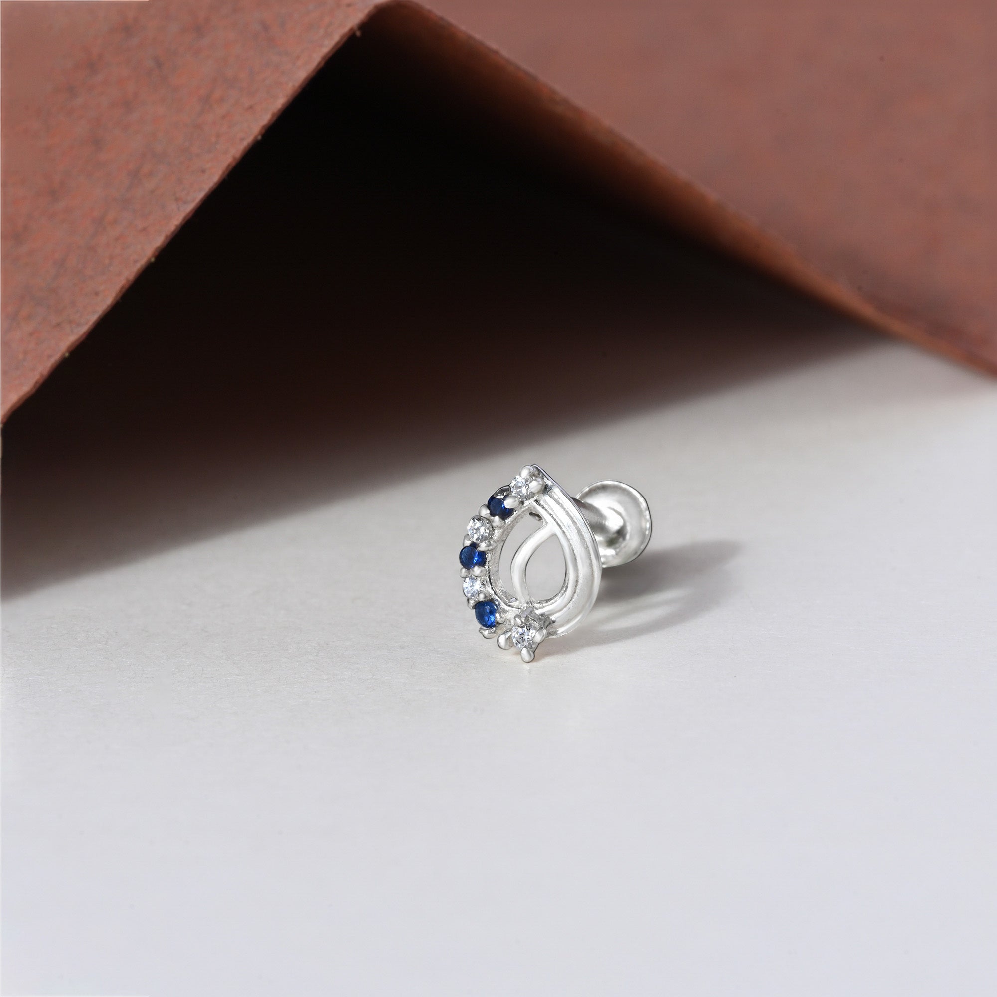 Leaf Arc Silver Nose Pin