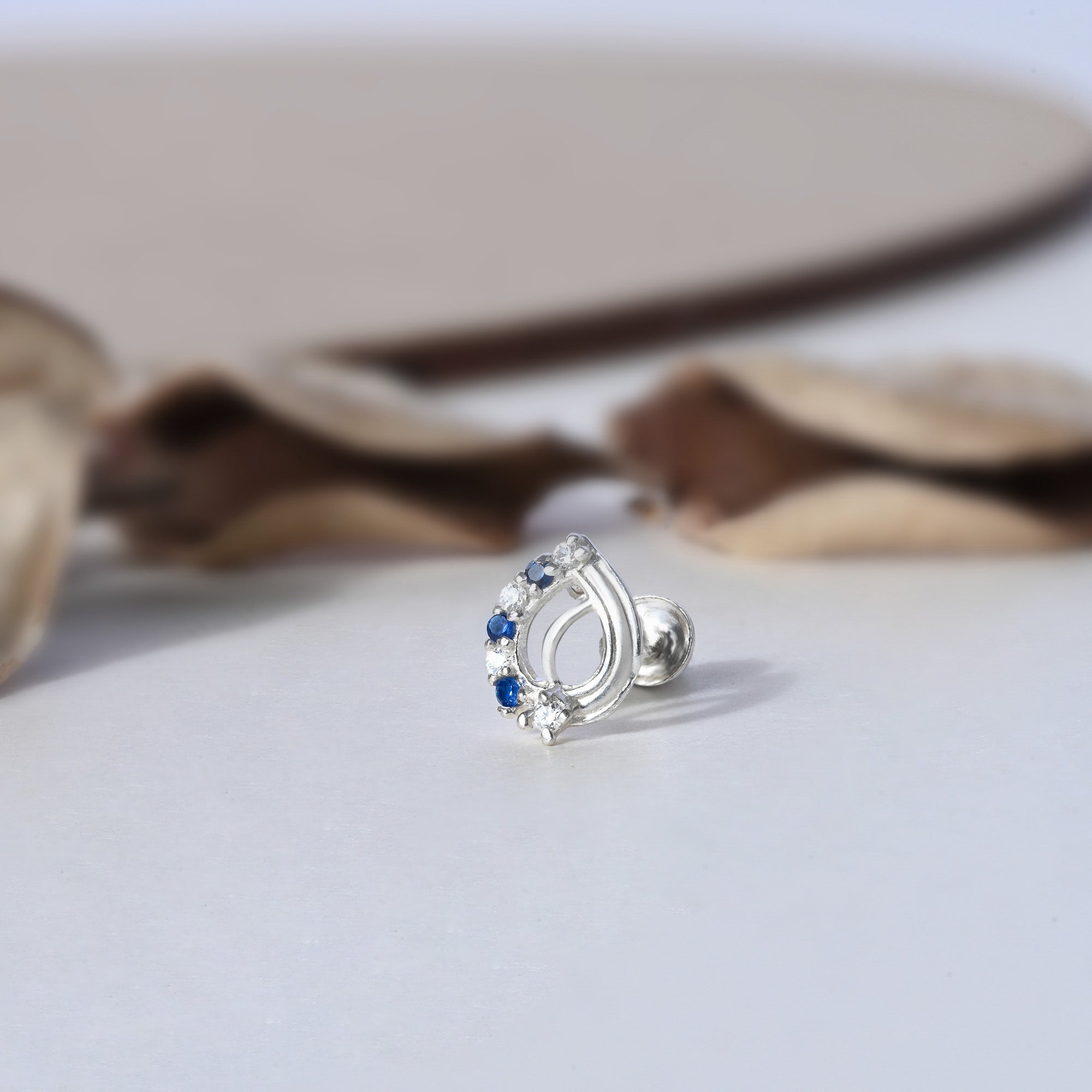 Leaf Arc Silver Nose Pin