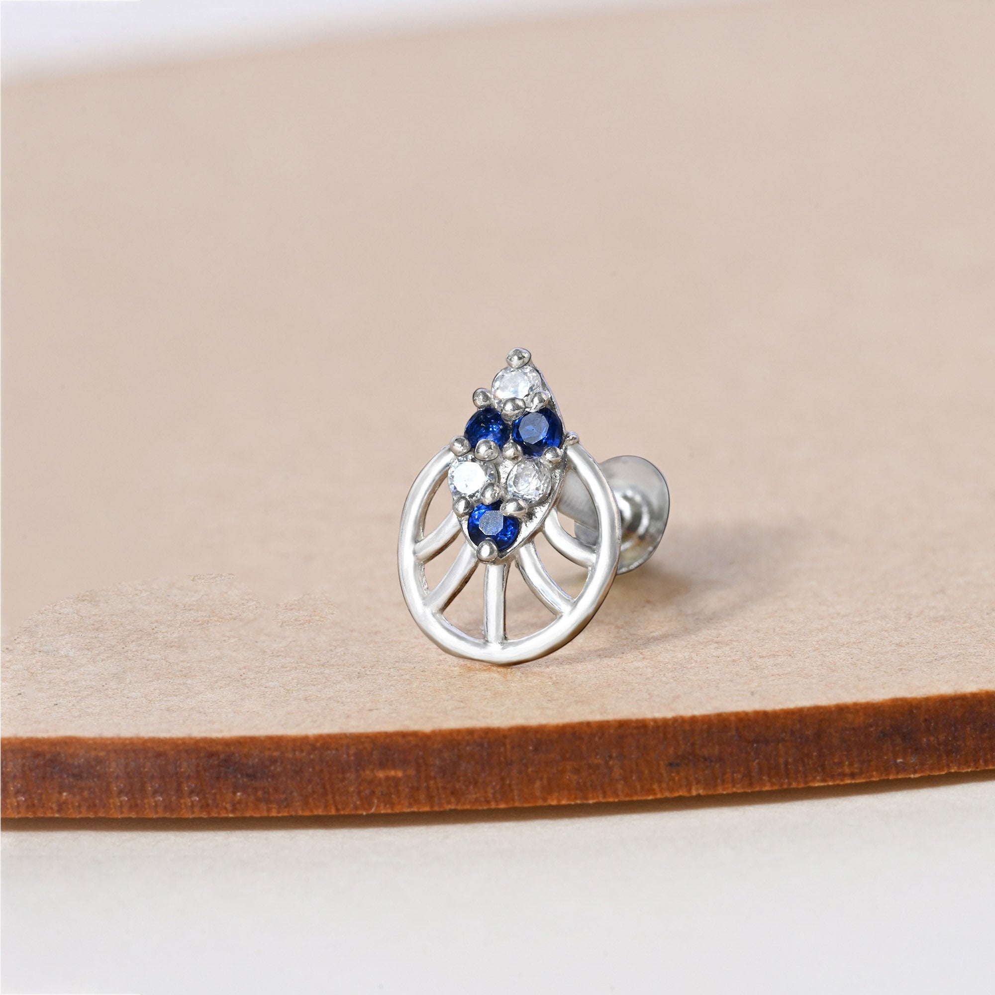 Classic Cluster Silver Nose Pin