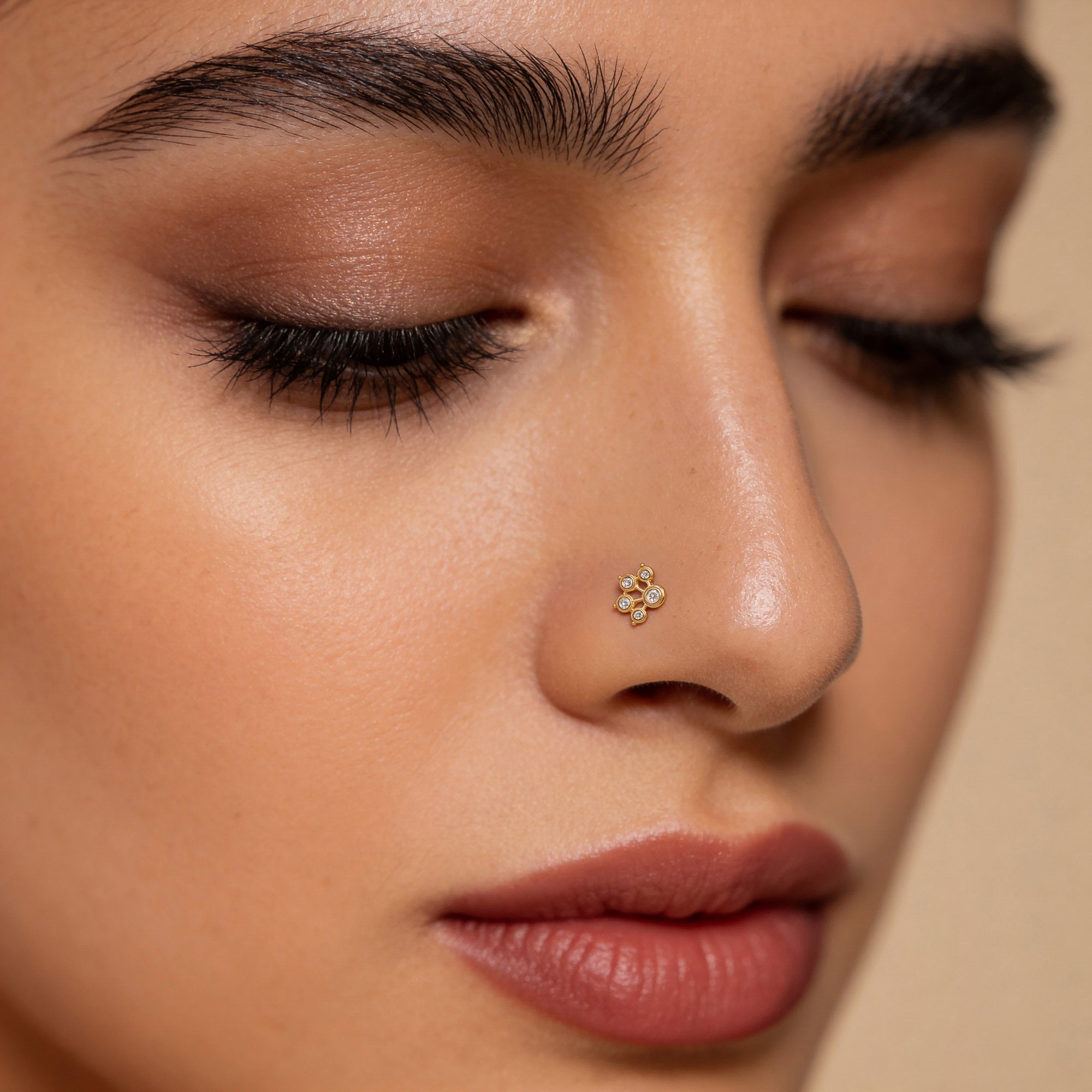 Cluster Bloom Nose Pin