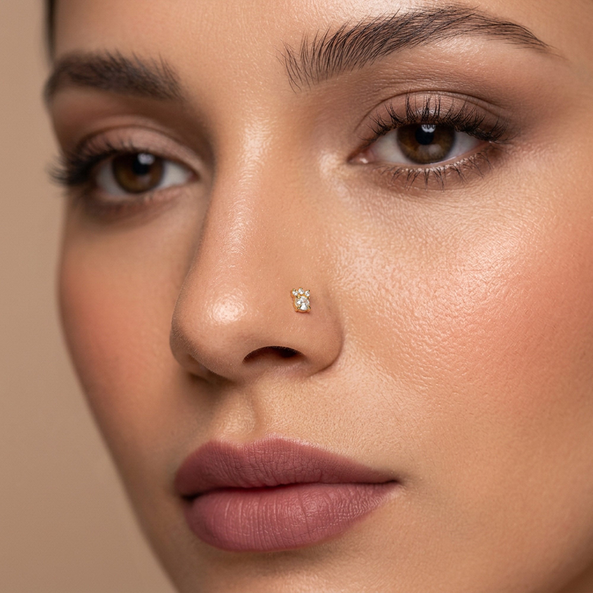 Crown Solitaire Silver Nose Pin