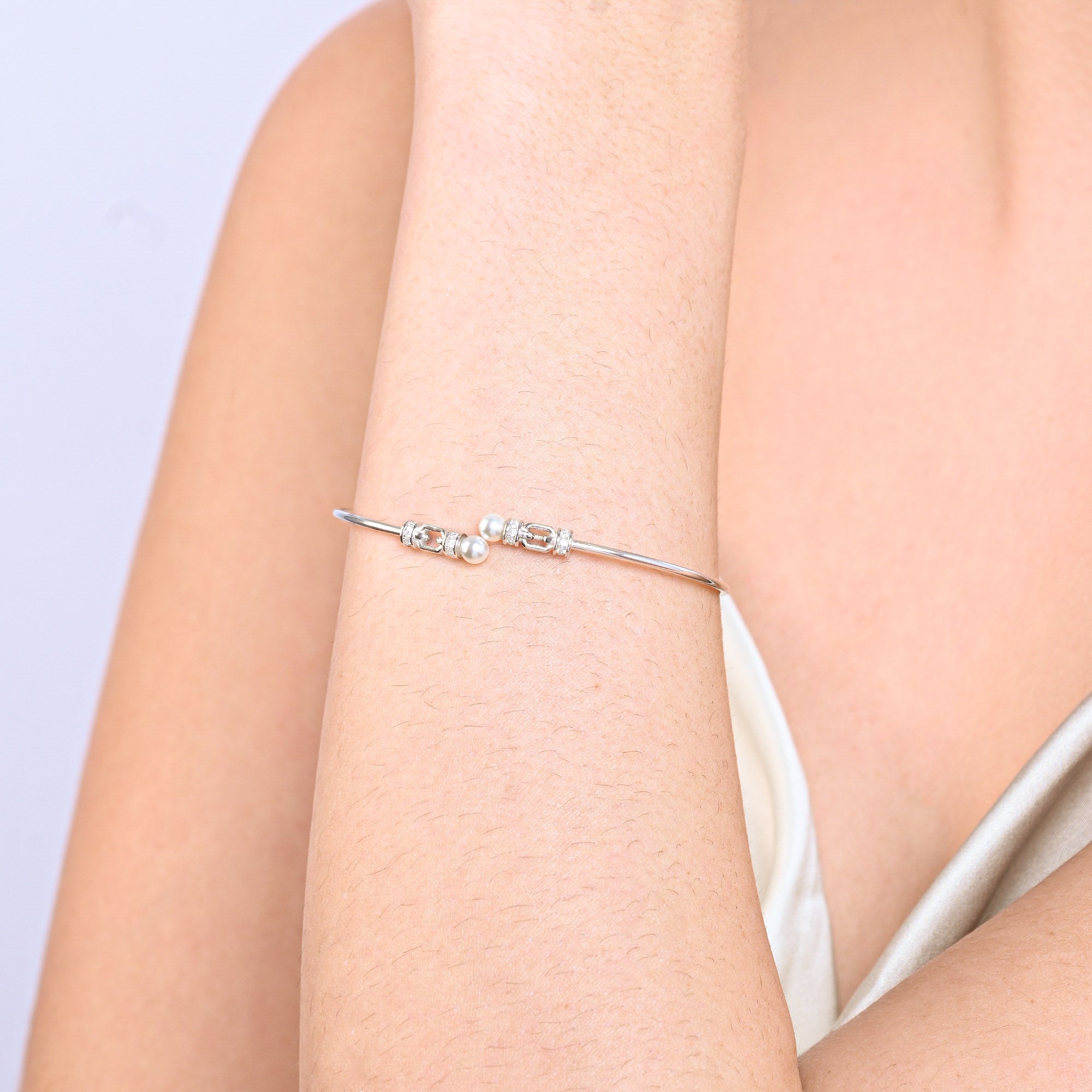 Linked Pearl Silver Kada