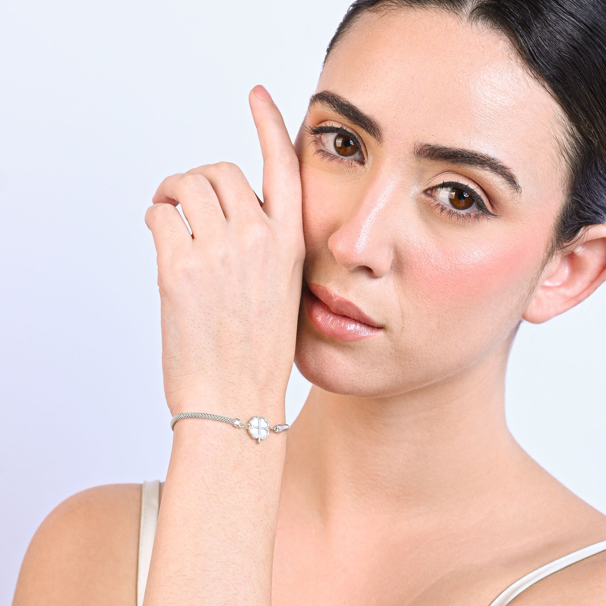 Clover Charm Mesh Silver Bracelet