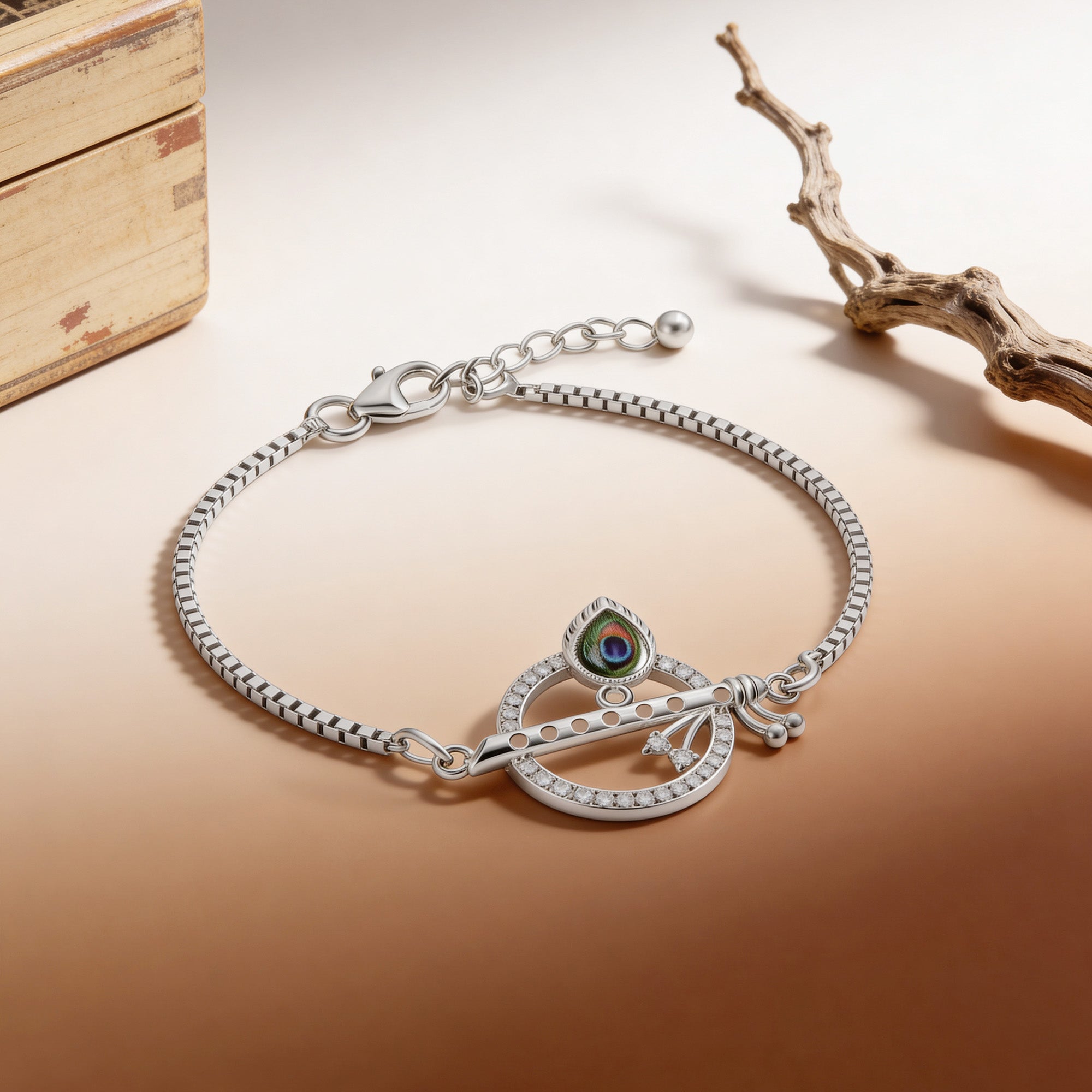 Zircon Halo Flute Silver Bracelet