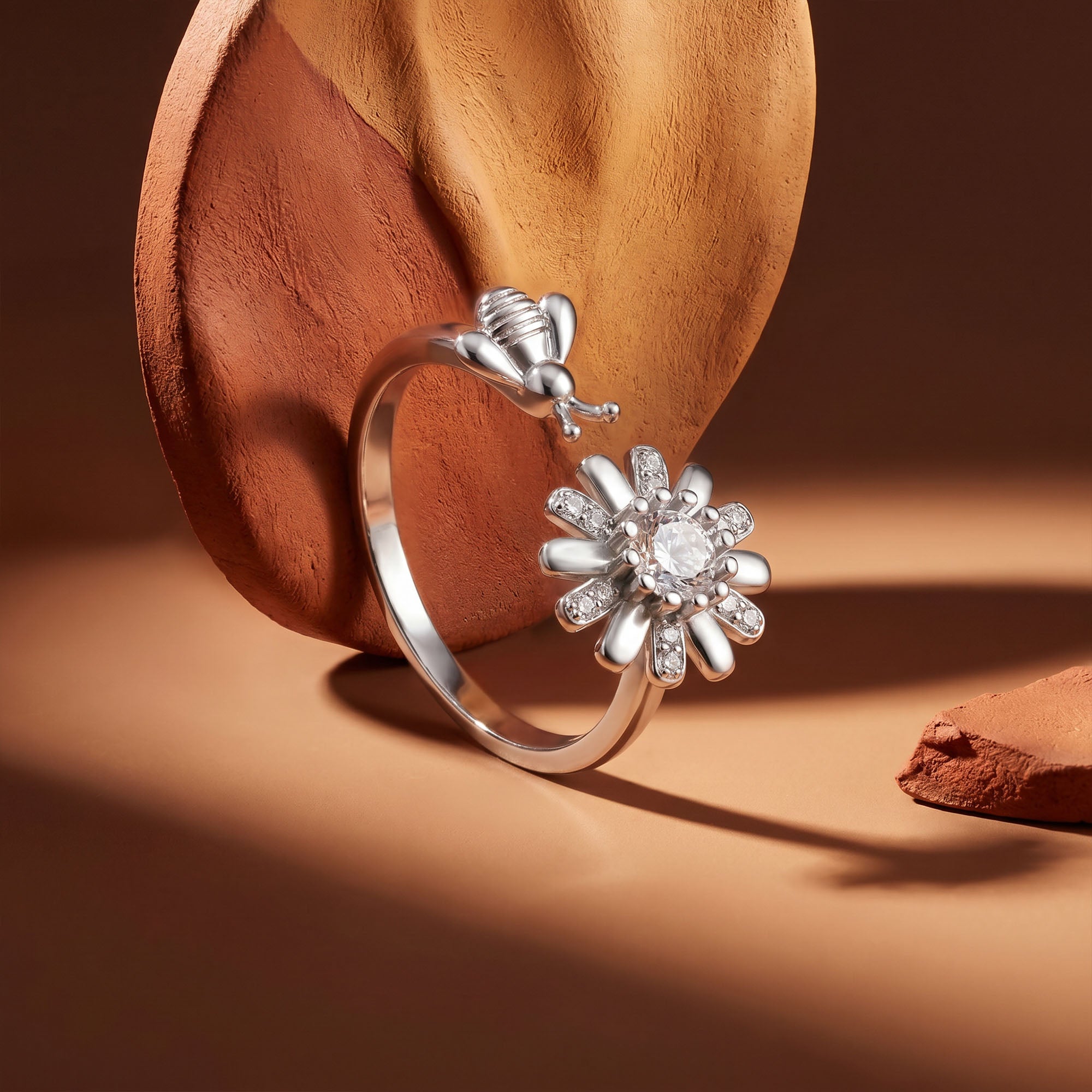 Bloom & Bee Ring
