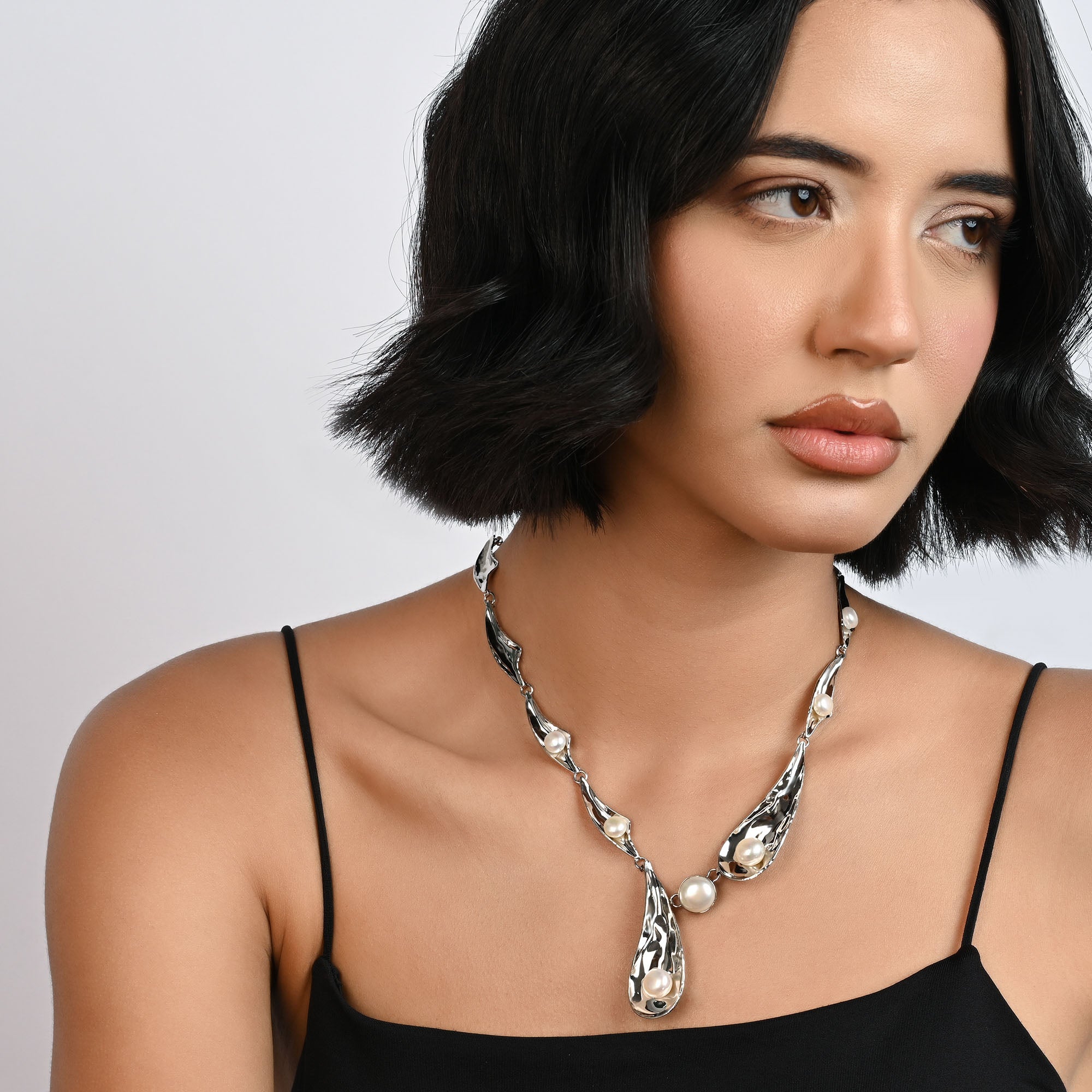 Petal Pearl Necklace
