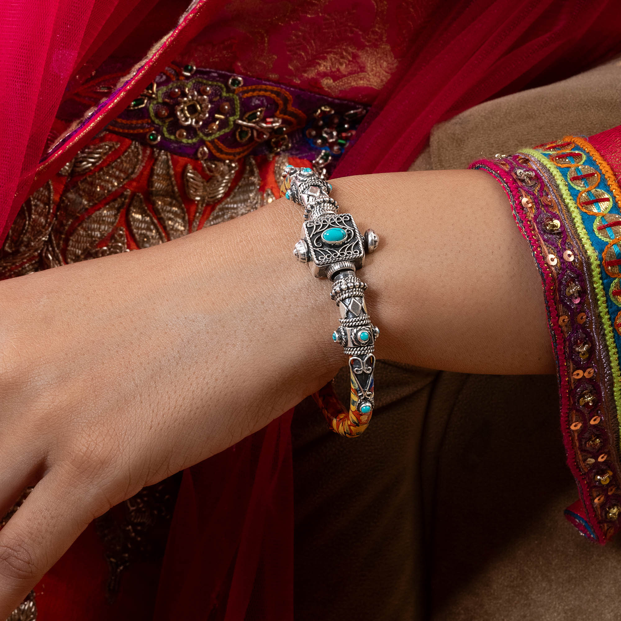 Turquoise Accents Silver Kada