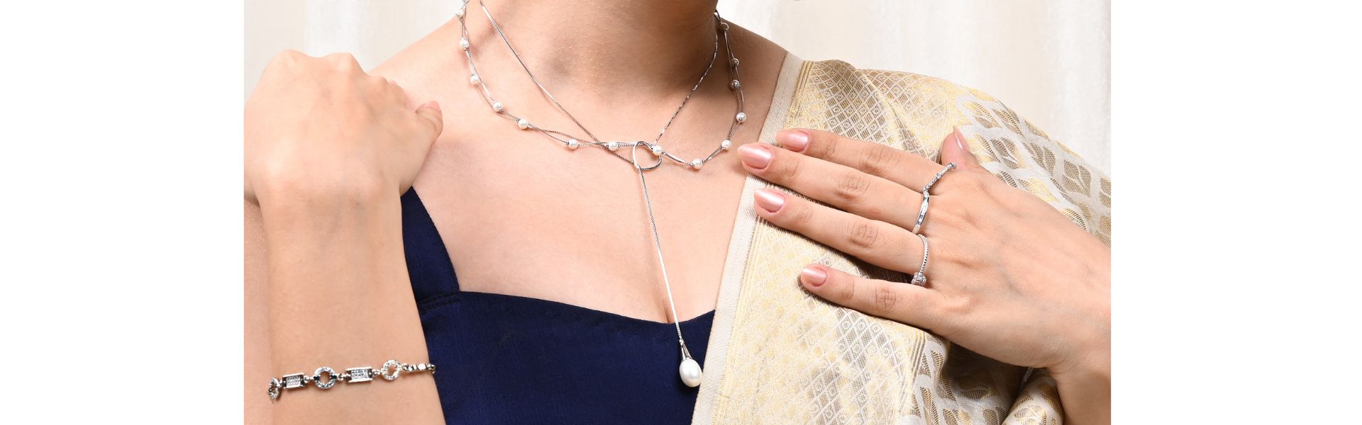 Shine Brighter This Navratri: Must-Have Jewellery for Every Occasion
