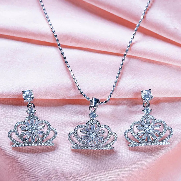 Crowned Radiance Pendant set - Touch925