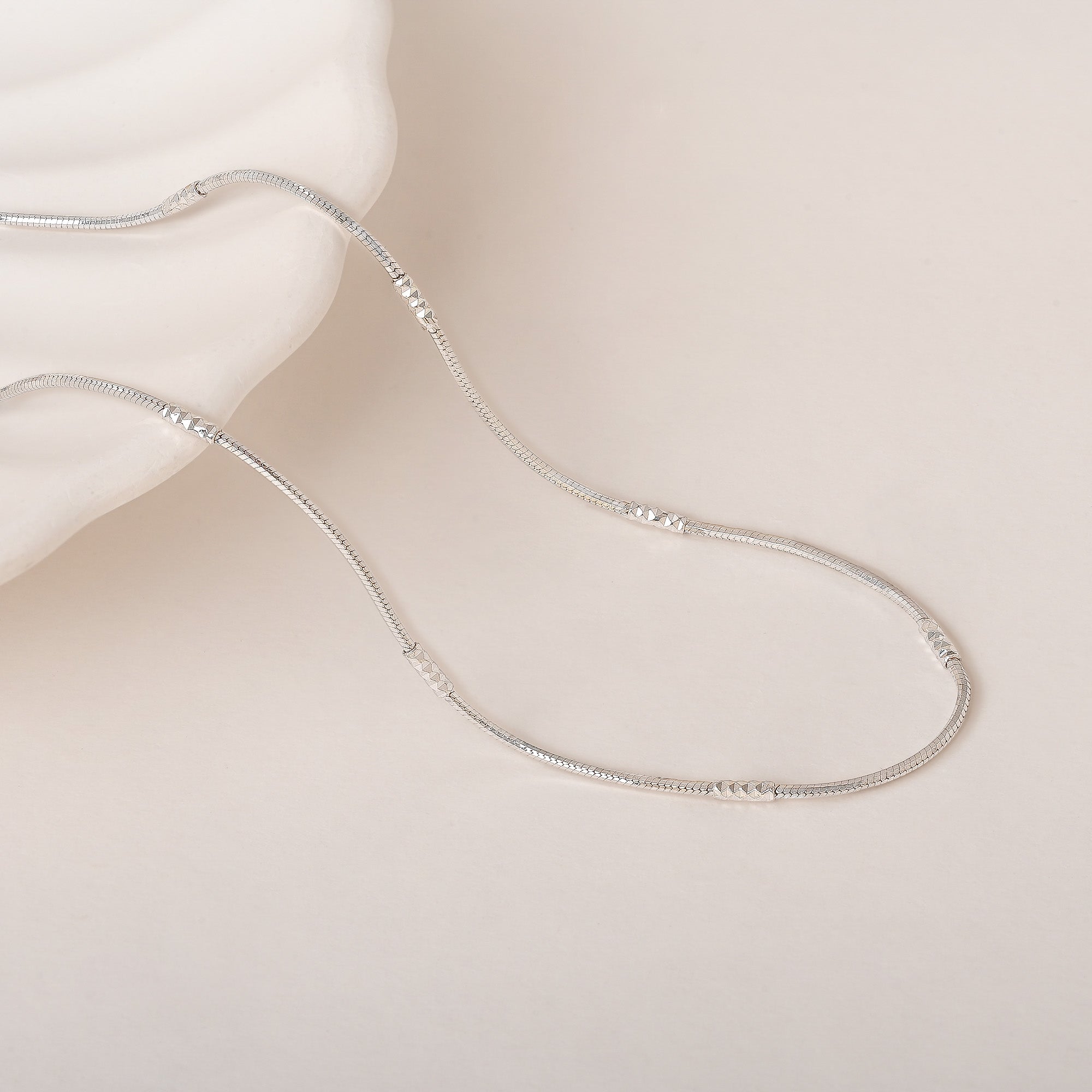 Sleek Chain