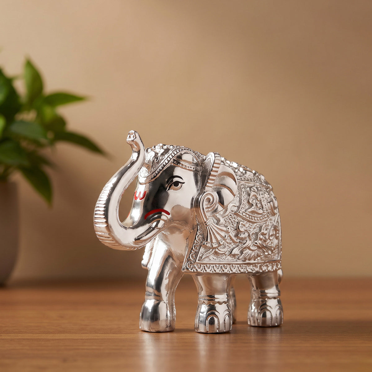 999 Silver Elephant Showpiece