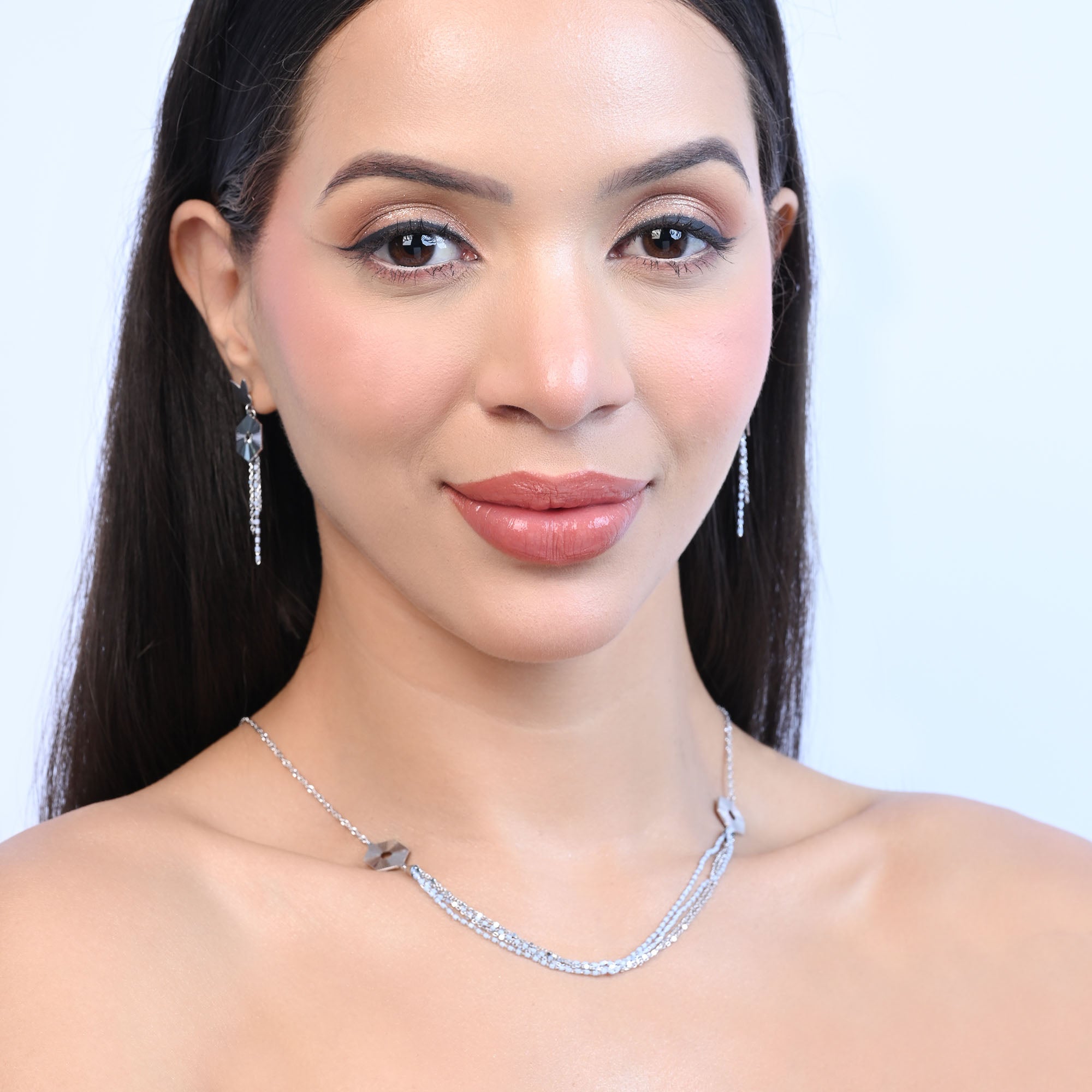 Hexa Flutter Silver Necklace Set