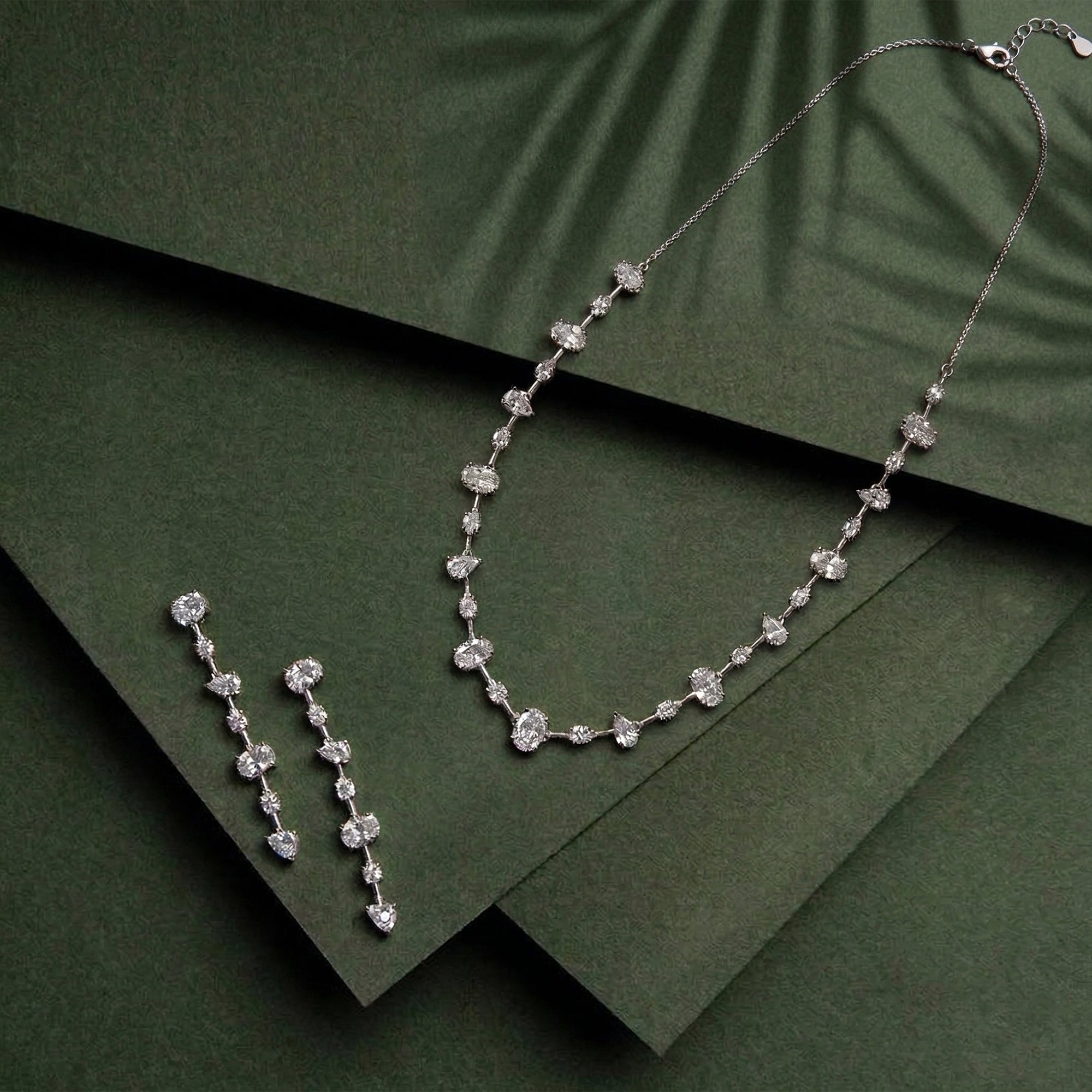 Stellar Cut Necklace Set