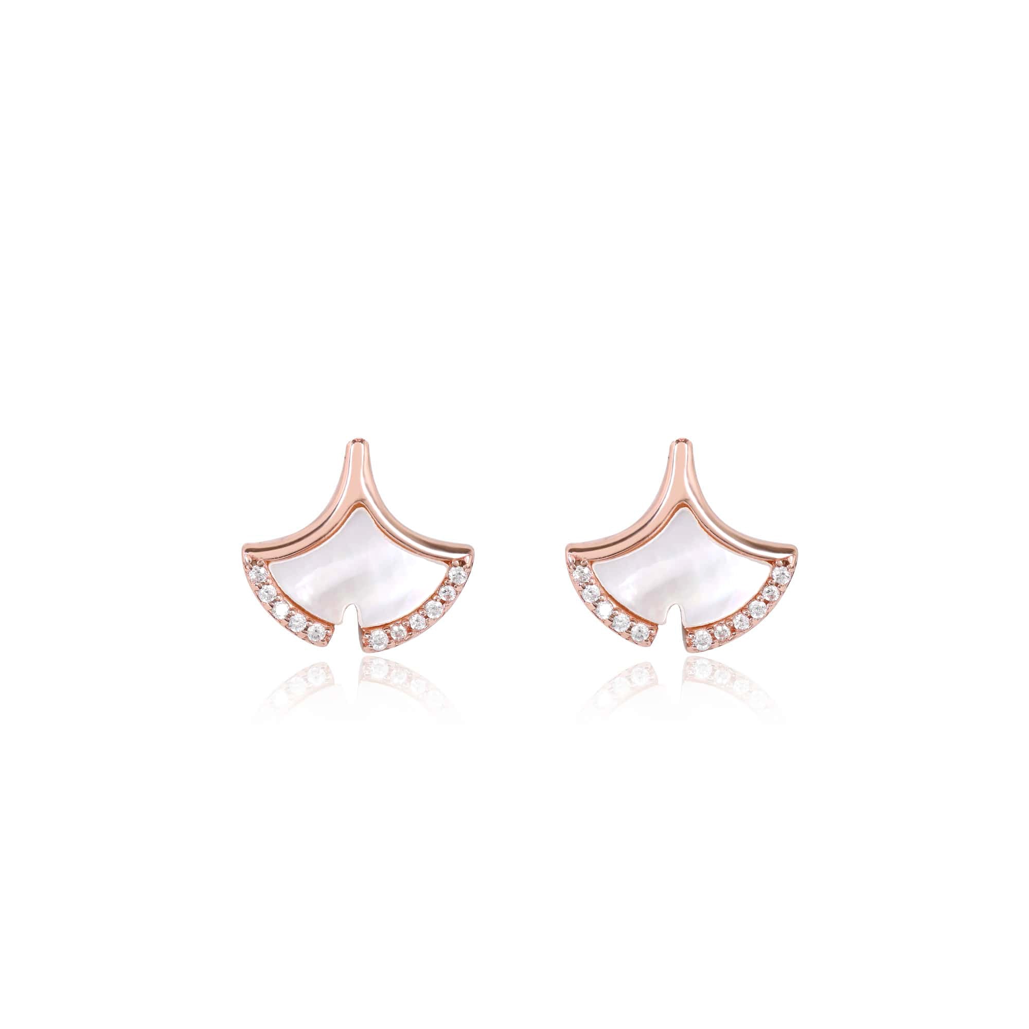 Splendor Seashell Pendant Set