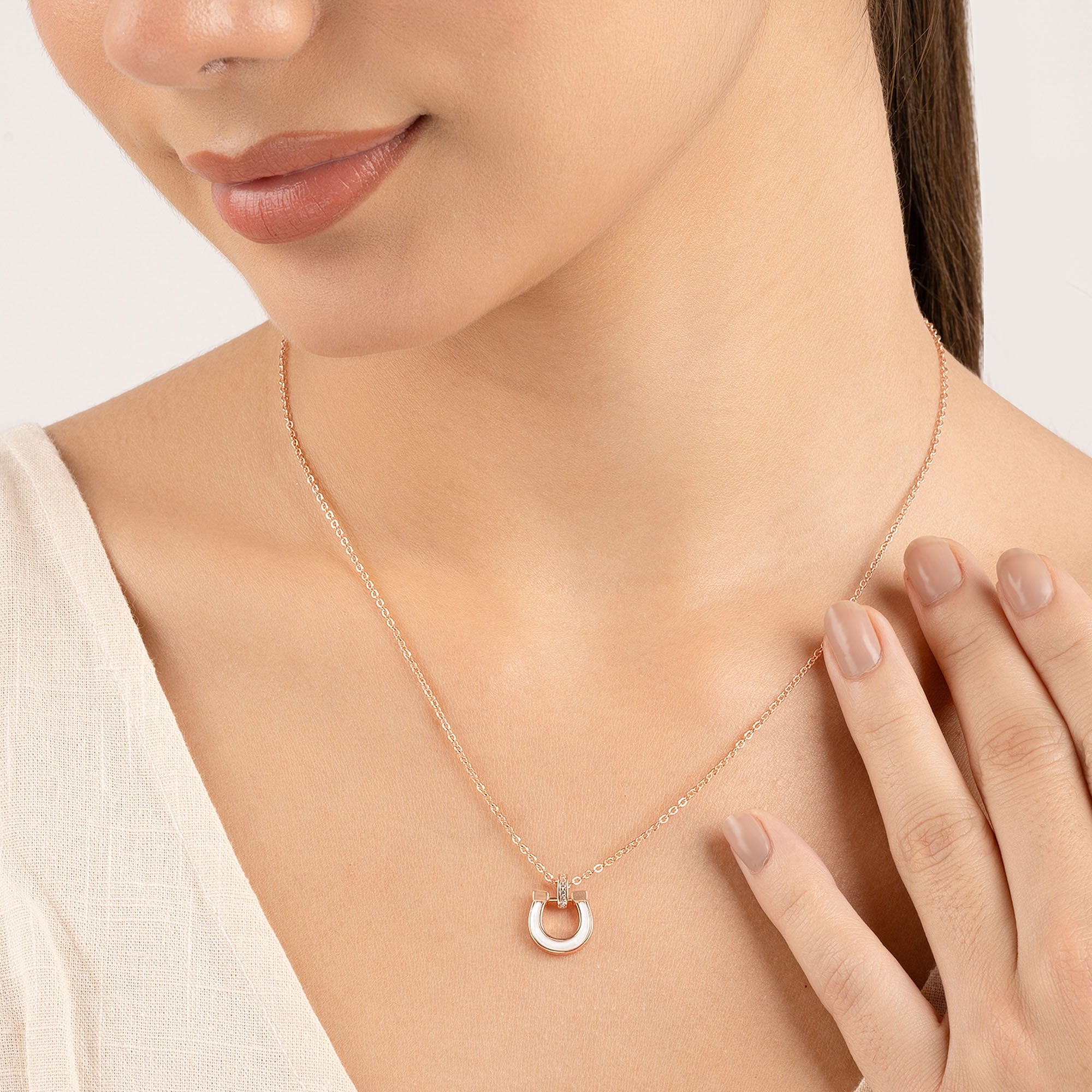 Horseshoe Pendant Necklace