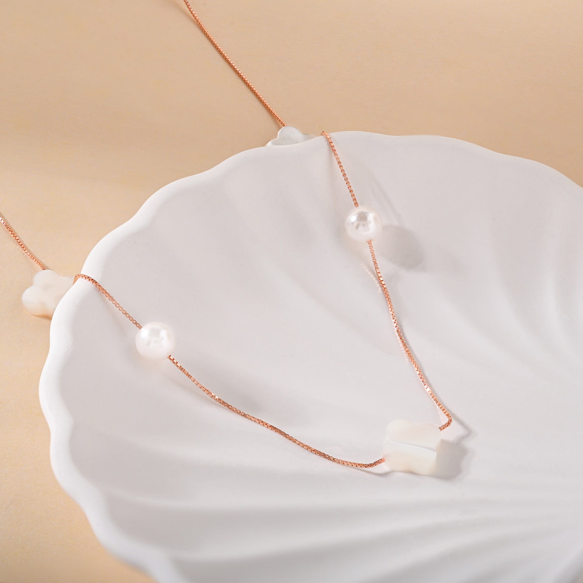 Flowers & Pearls Necklace