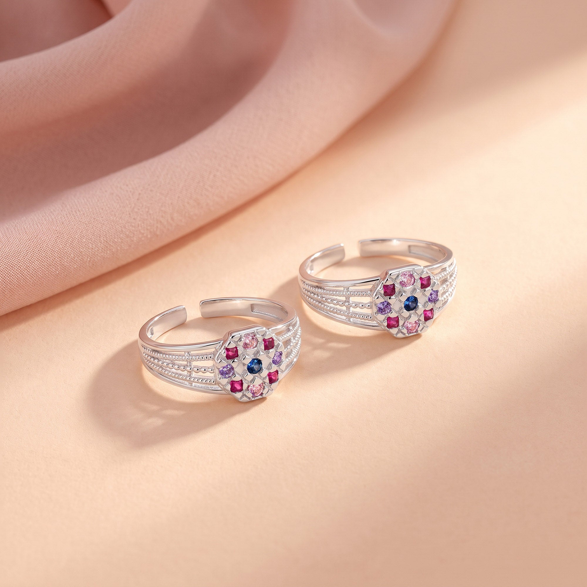 Floral Cluster Gem Toe Ring