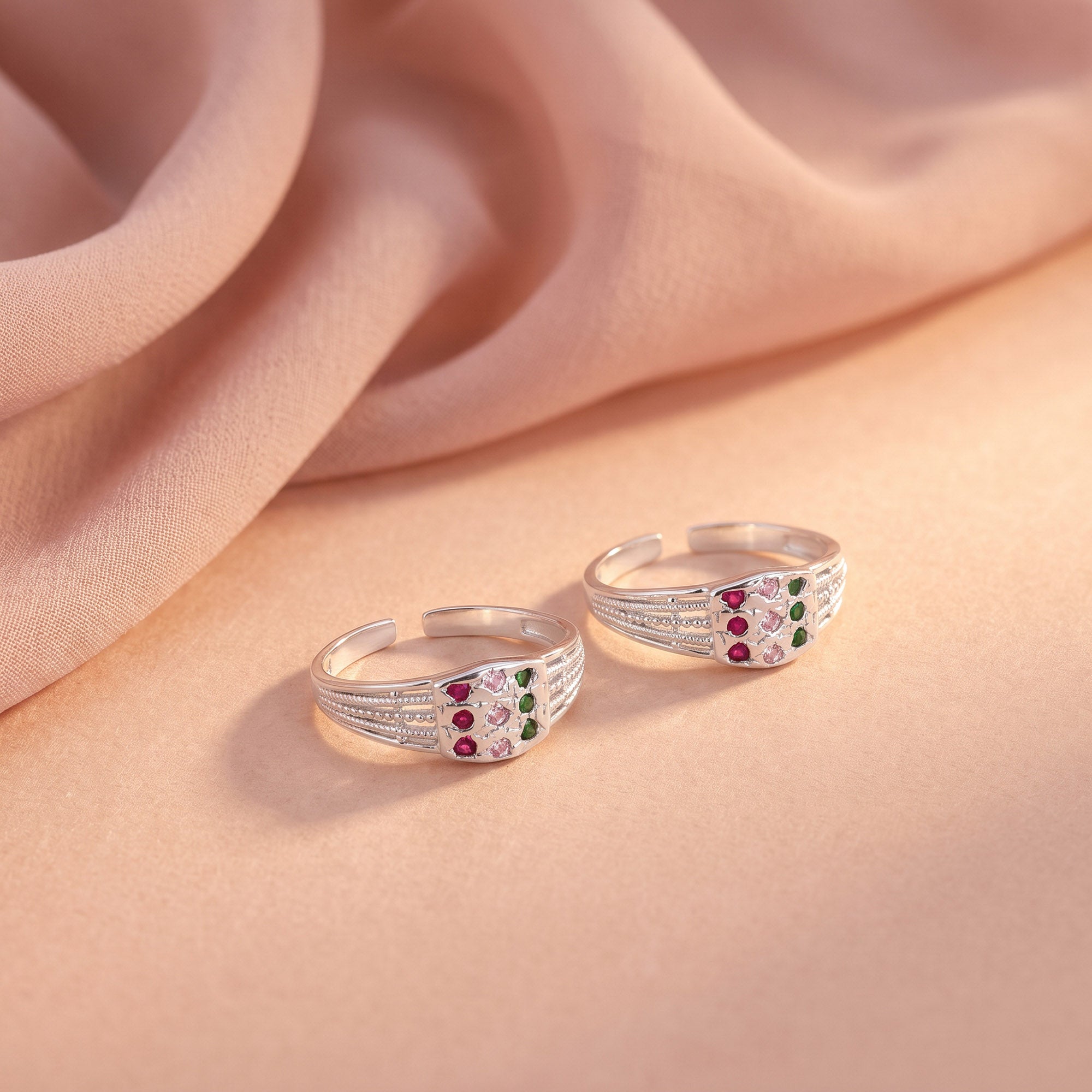 Geometric Multi-Stone Ring