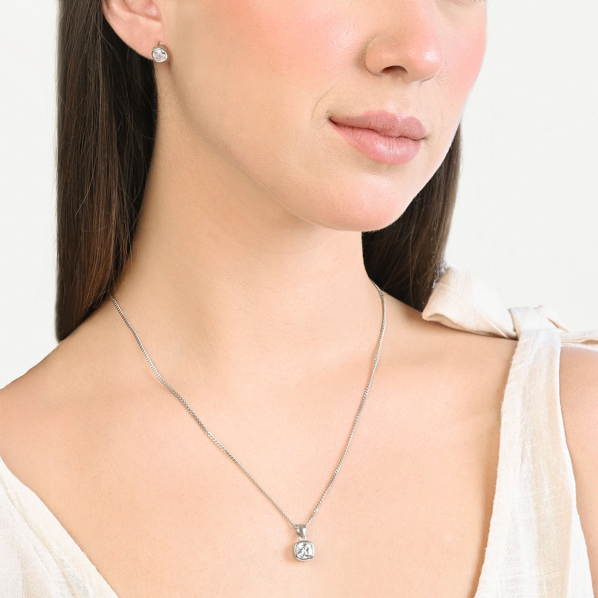 Solitaire Pendant Set