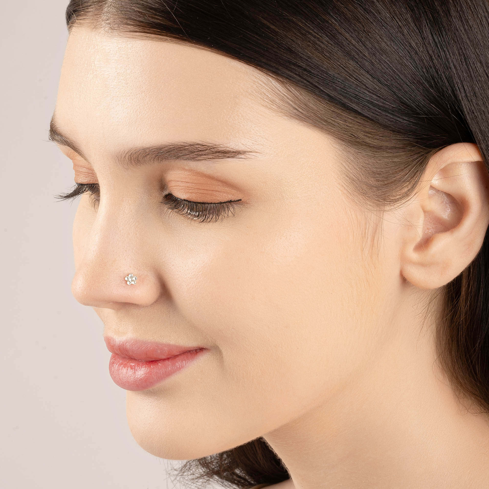 Petal Glow Nose Pin