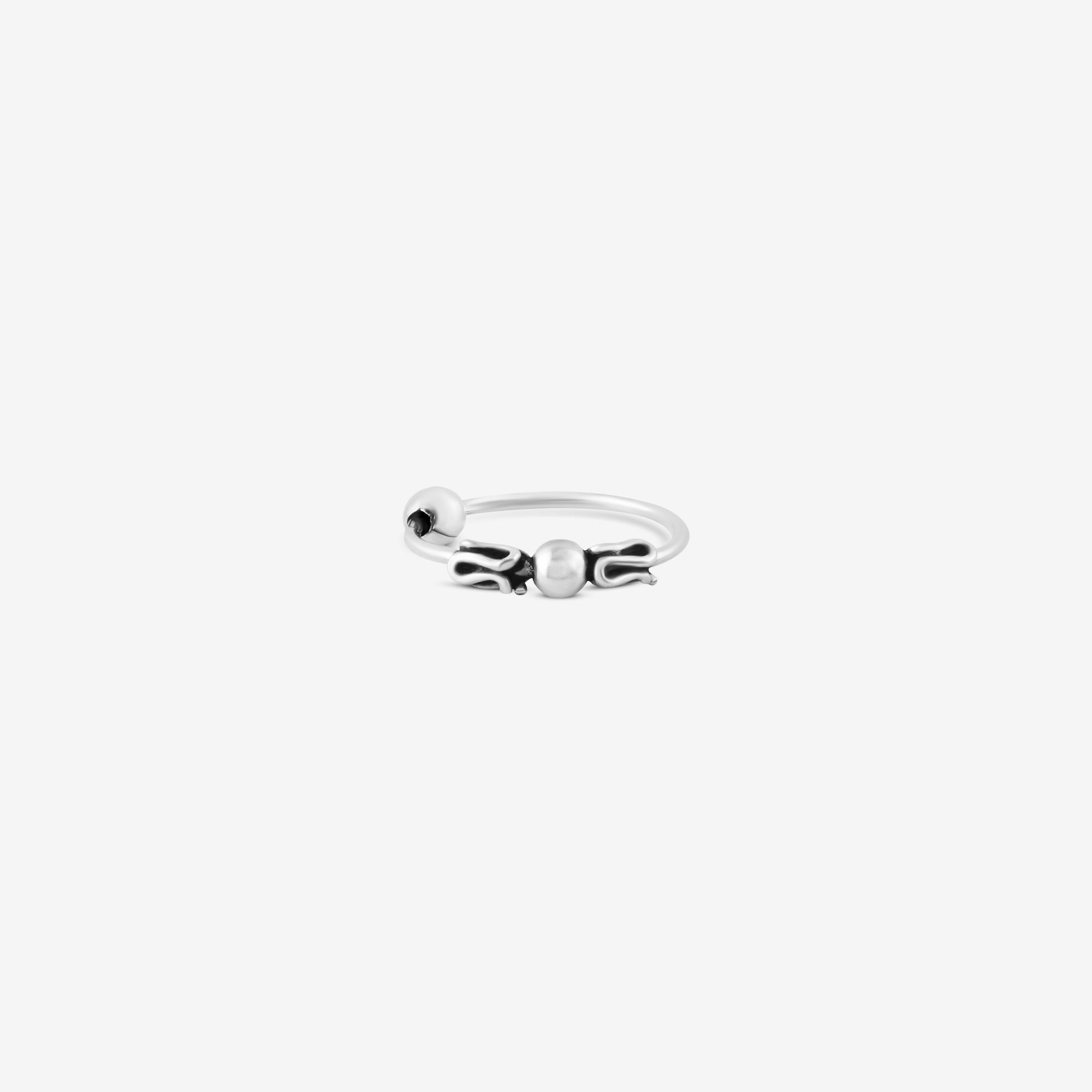 Oxidised motif Nose Ring