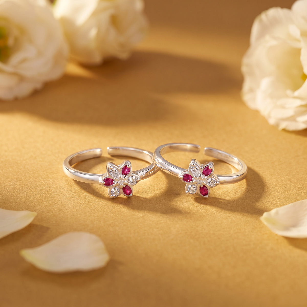 Six-Petal Flower Toe Ring