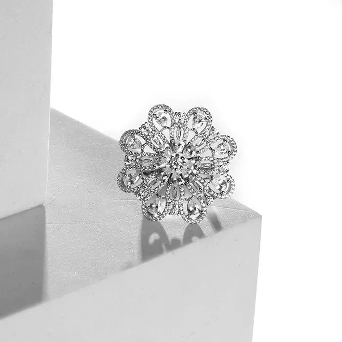 Floral Radiance Silver Ring - Touch925