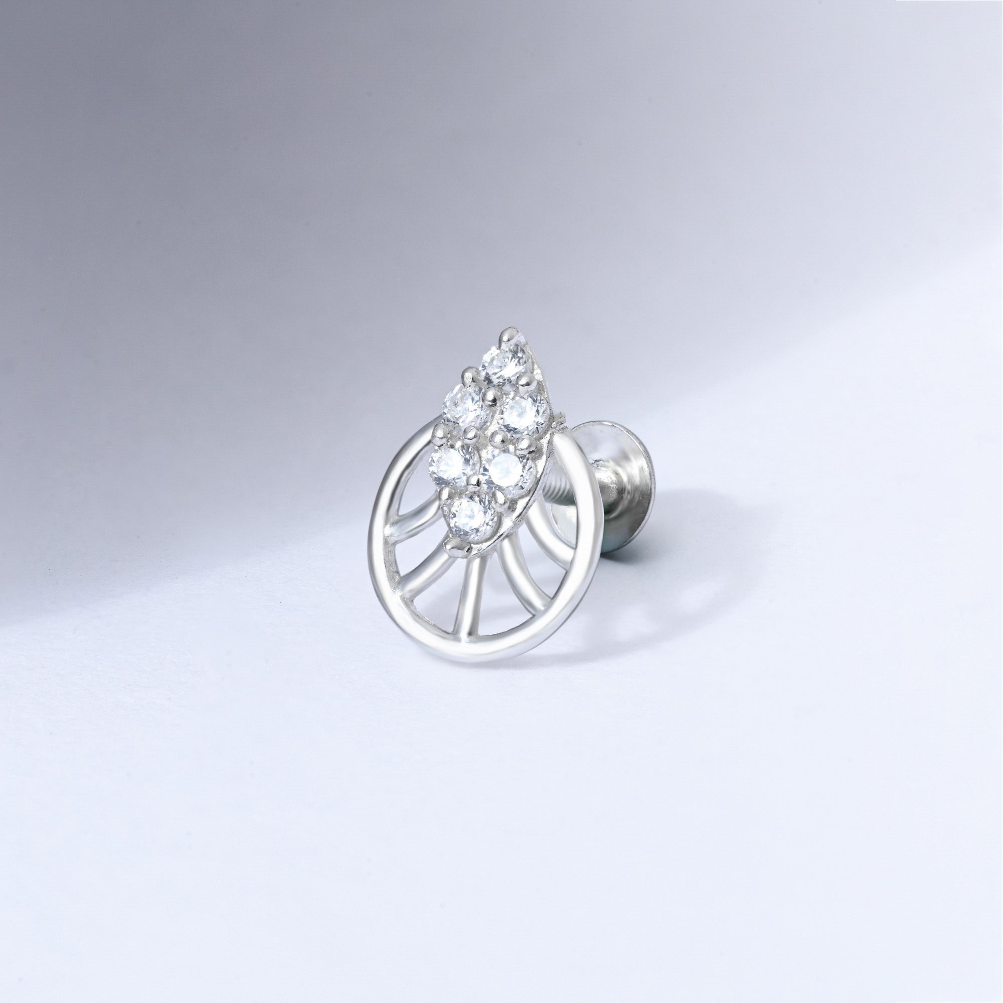 Crest Cluster Silver Nose Pin