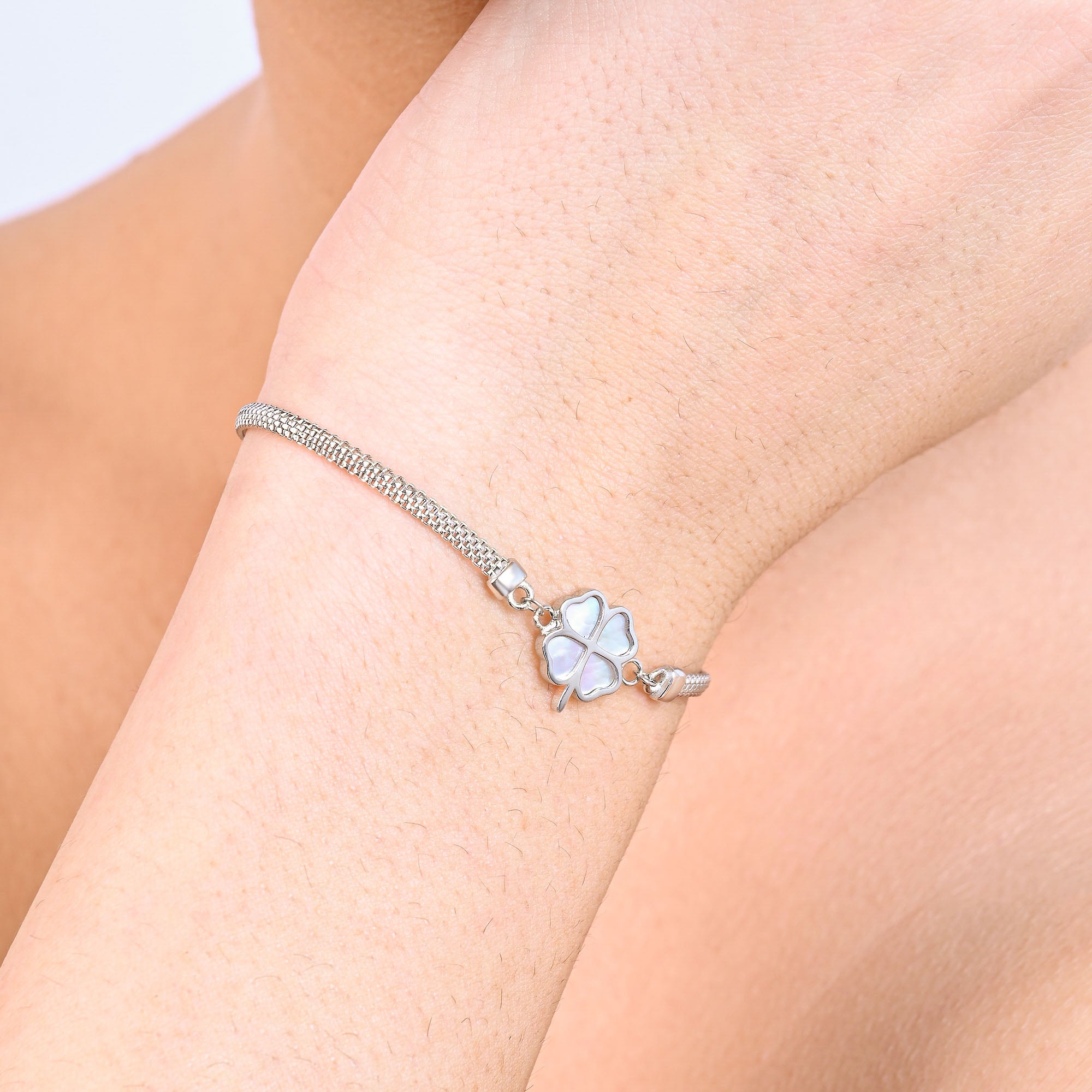 Clover Charm Mesh Silver Bracelet