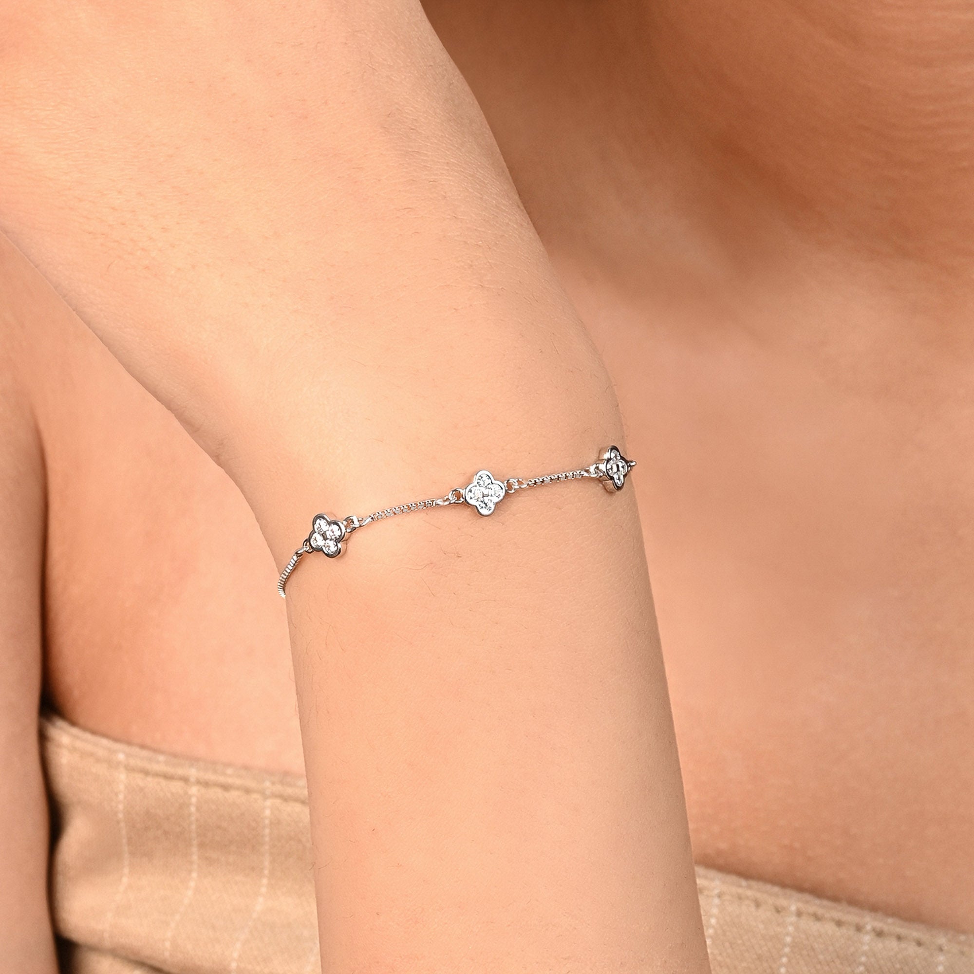 Clover Ornate Silver Chain Bracelet