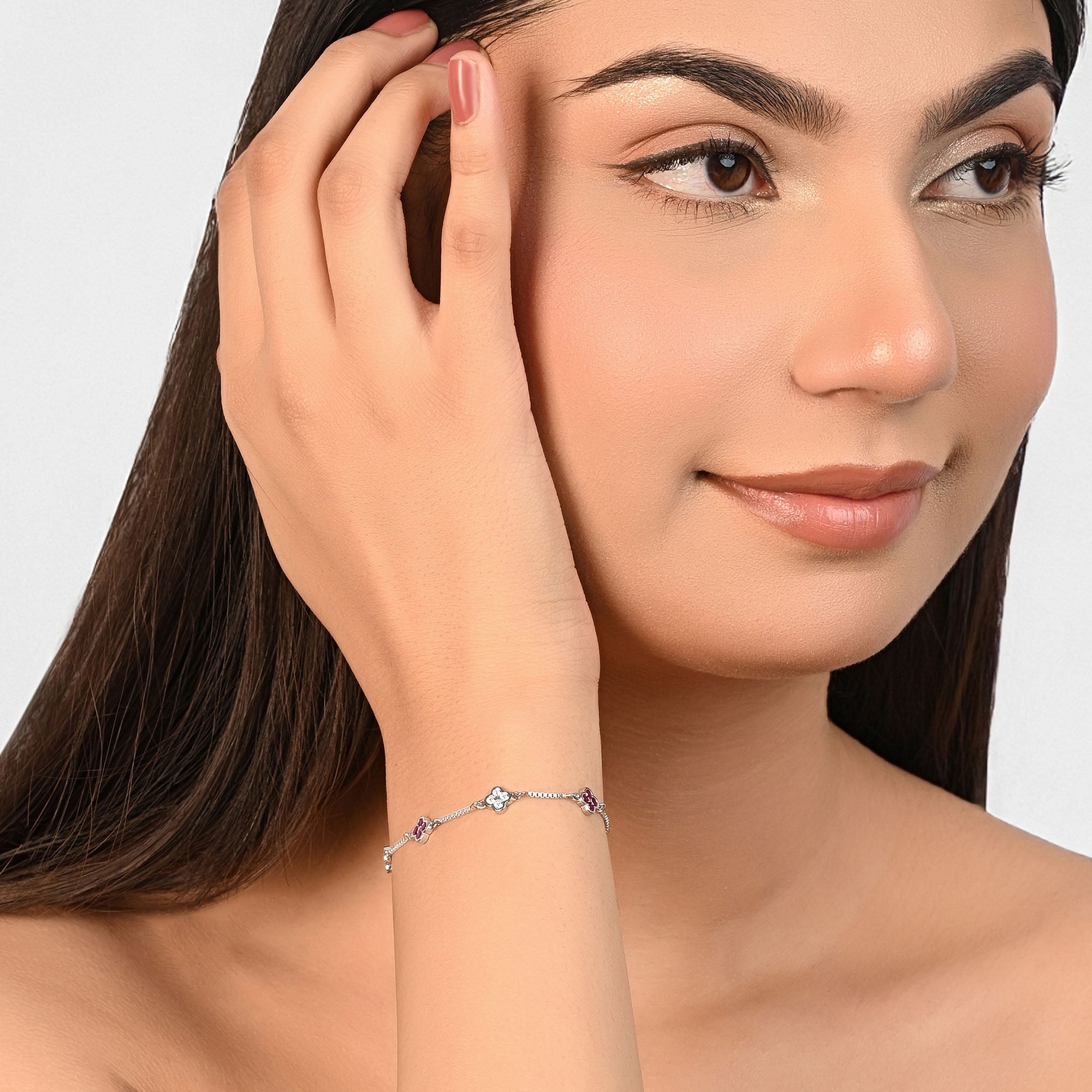 Clover Ornate Silver Chain Bracelet