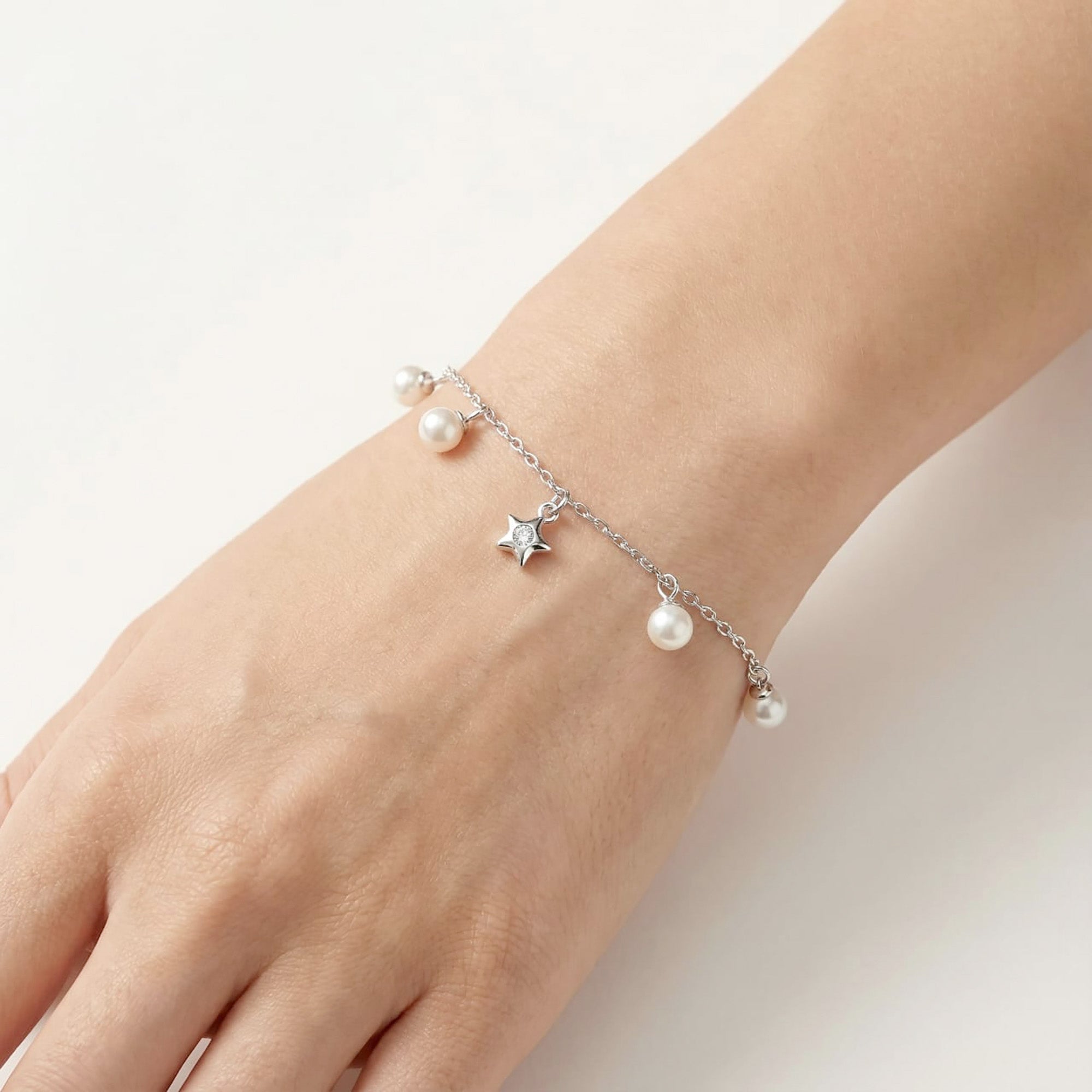 Star Pearl Charm Bracelet
